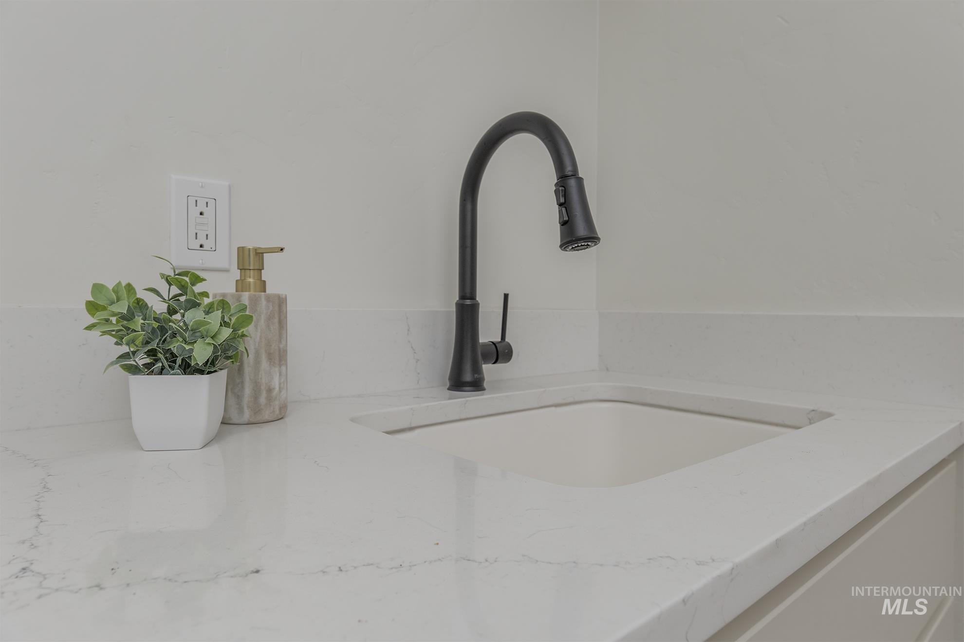 2810 Cypress Point, Payette, Idaho 83661, 4 Bedrooms, 2.5 Bathrooms, Residential For Sale, Price $589,000,MLS 98964479