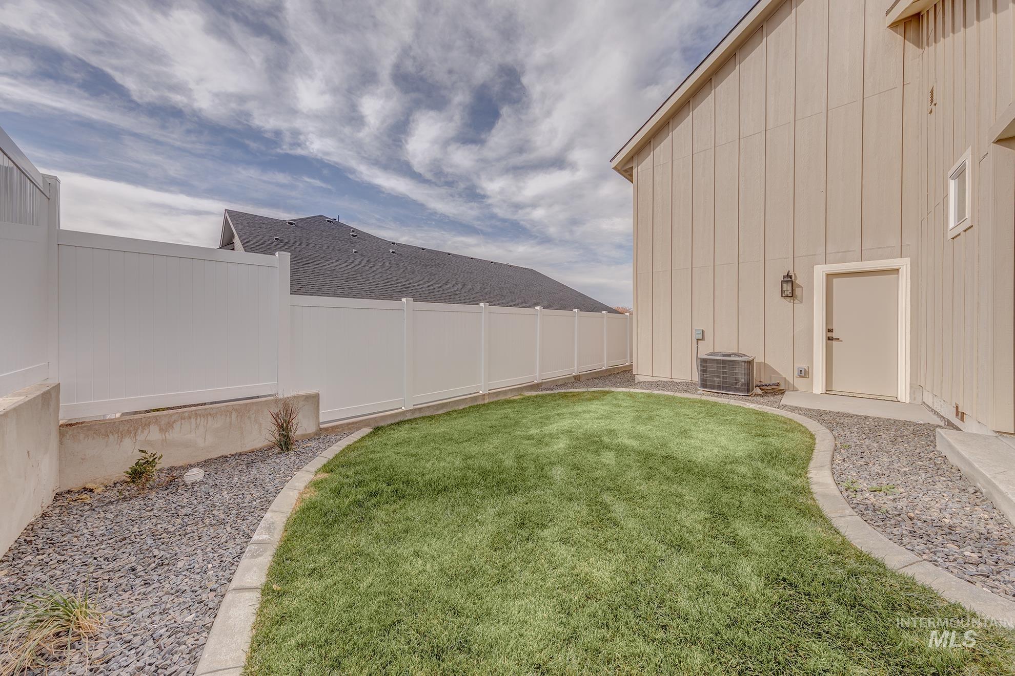 2810 Cypress Point, Payette, Idaho 83661, 4 Bedrooms, 2.5 Bathrooms, Residential For Sale, Price $589,000,MLS 98964479