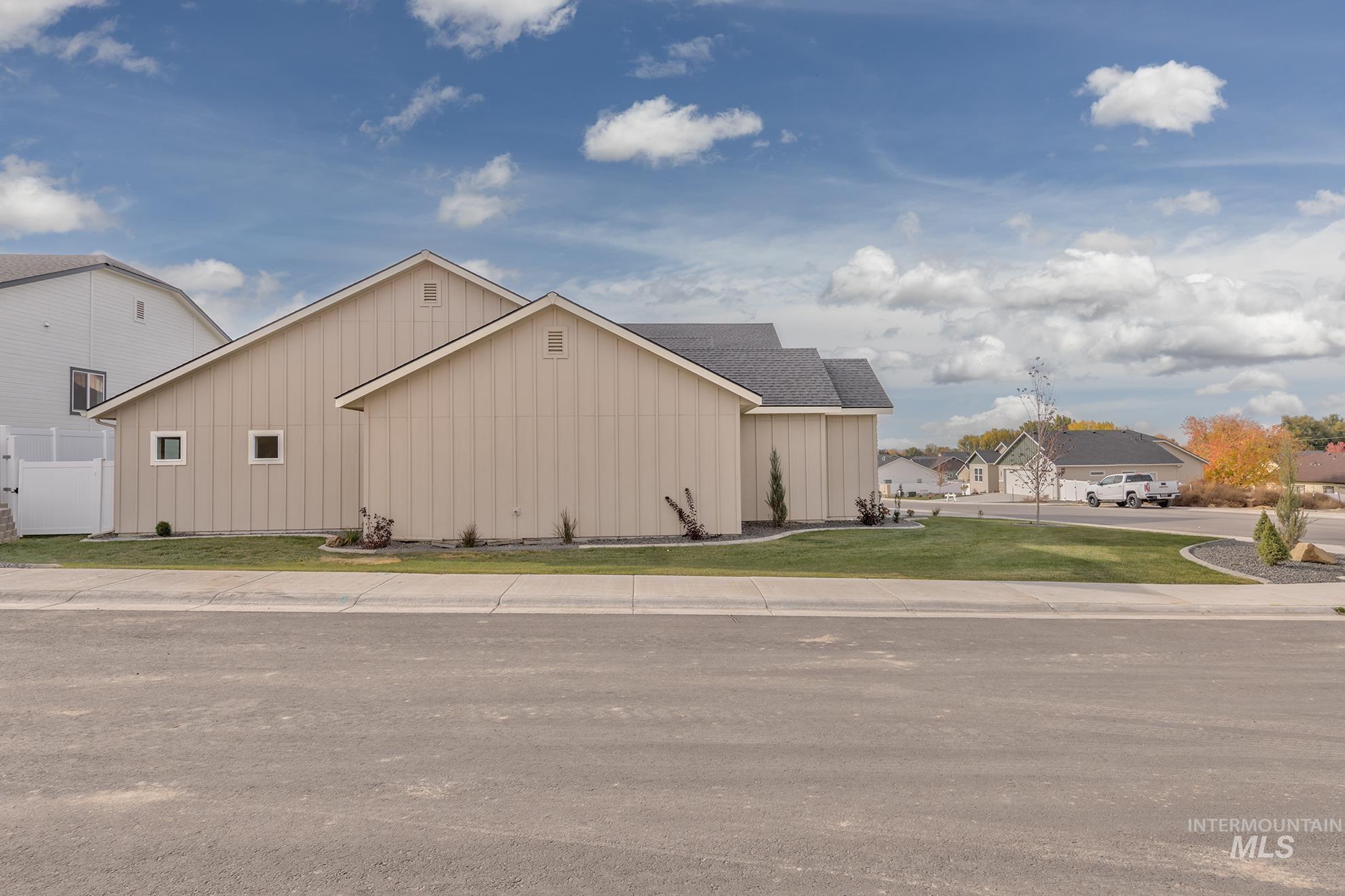 2810 Cypress Point, Payette, Idaho 83661, 4 Bedrooms, 2.5 Bathrooms, Residential For Sale, Price $589,000,MLS 98964479