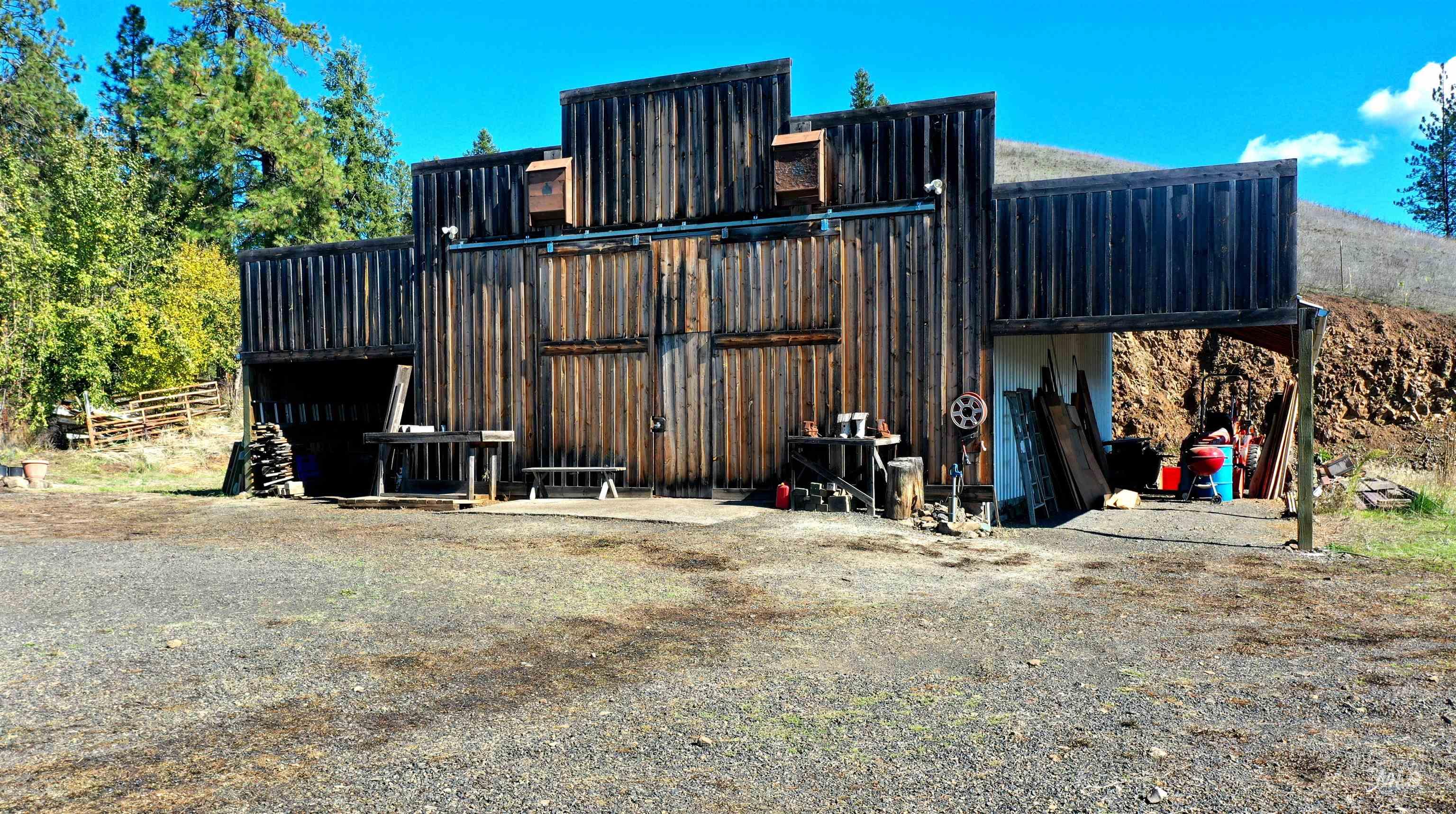 164 Beaver Nob Dr, Kamiah, Idaho 83536, 2 Bedrooms, 2 Bathrooms, Residential For Sale, Price $580,000,MLS 98964480