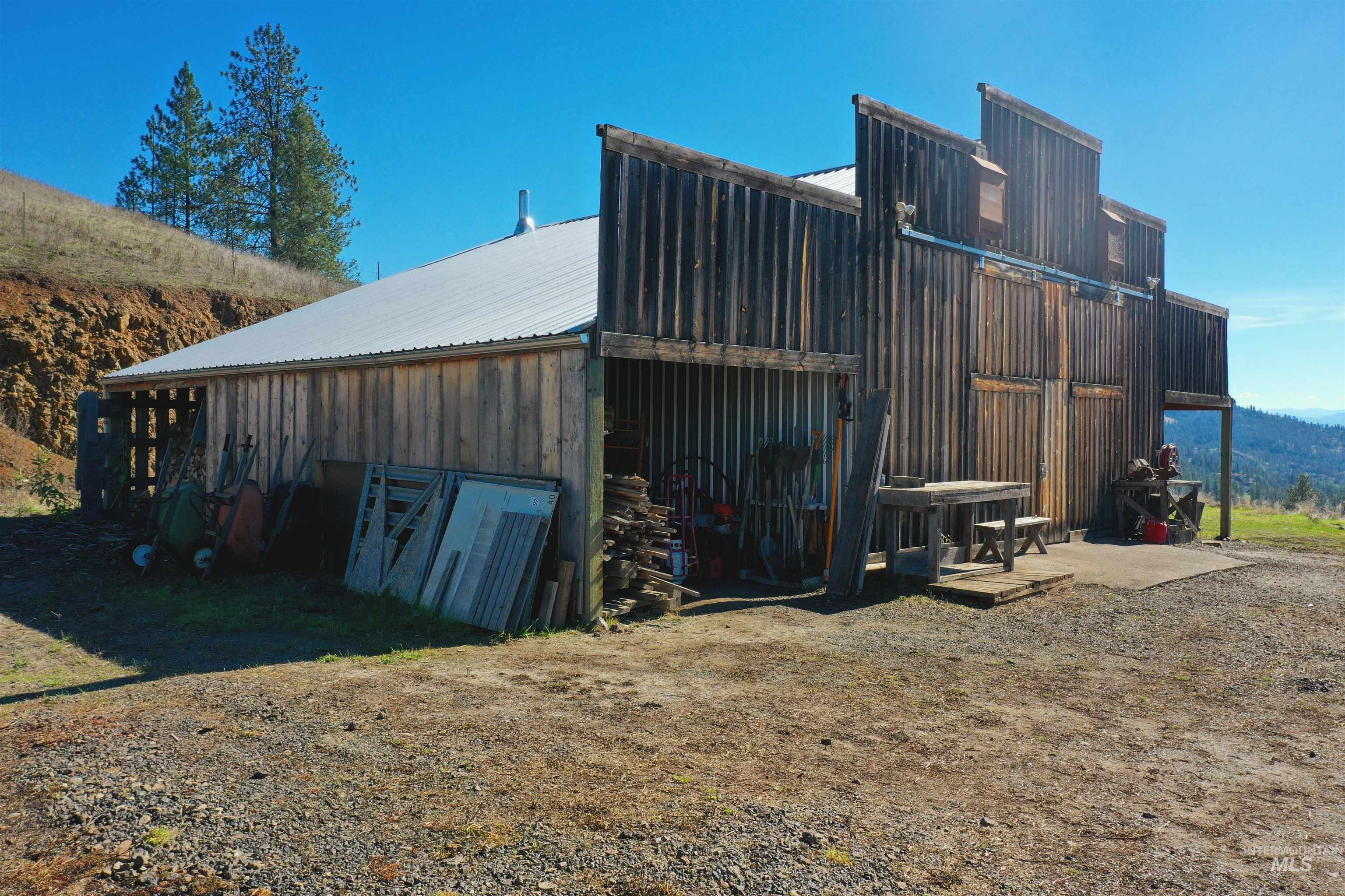 164 Beaver Nob Dr, Kamiah, Idaho 83536, 2 Bedrooms, 2 Bathrooms, Residential For Sale, Price $580,000,MLS 98964480