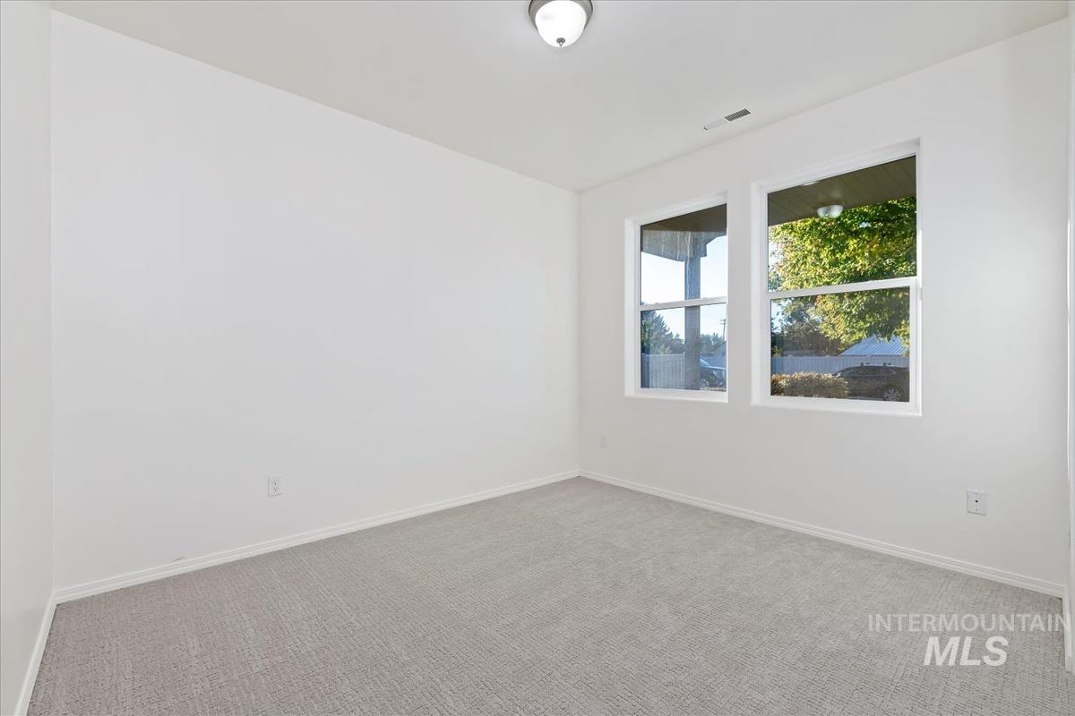 2308 E ELM GROVE DR, Nampa, Idaho 83686, 3 Bedrooms, 2 Bathrooms, Residential For Sale, Price $394,900,MLS 98964481