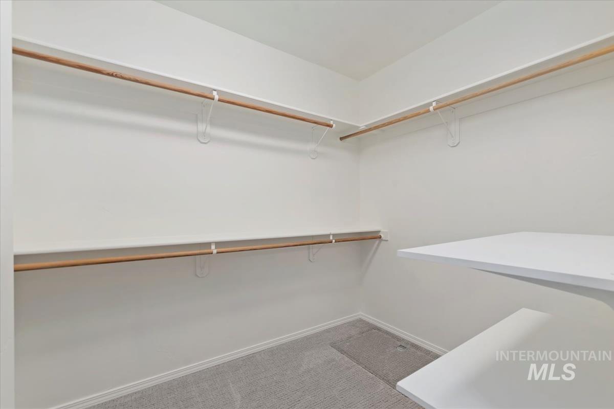 2308 E ELM GROVE DR, Nampa, Idaho 83686, 3 Bedrooms, 2 Bathrooms, Residential For Sale, Price $394,900,MLS 98964481