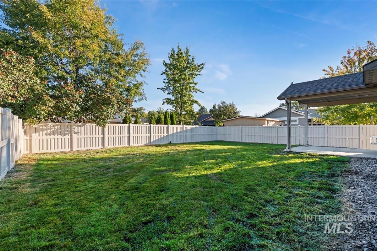 2308 E ELM GROVE DR, Nampa, Idaho 83686, 3 Bedrooms, 2 Bathrooms, Residential For Sale, Price $394,900,MLS 98964481