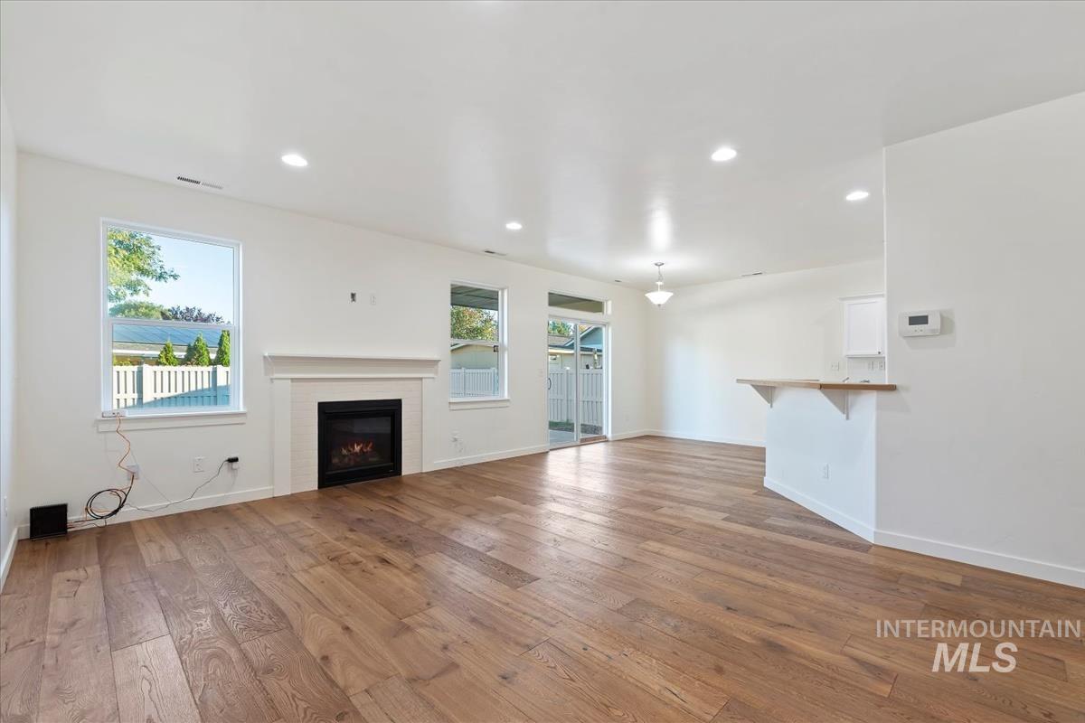 2308 E ELM GROVE DR, Nampa, Idaho 83686, 3 Bedrooms, 2 Bathrooms, Residential For Sale, Price $394,900,MLS 98964481