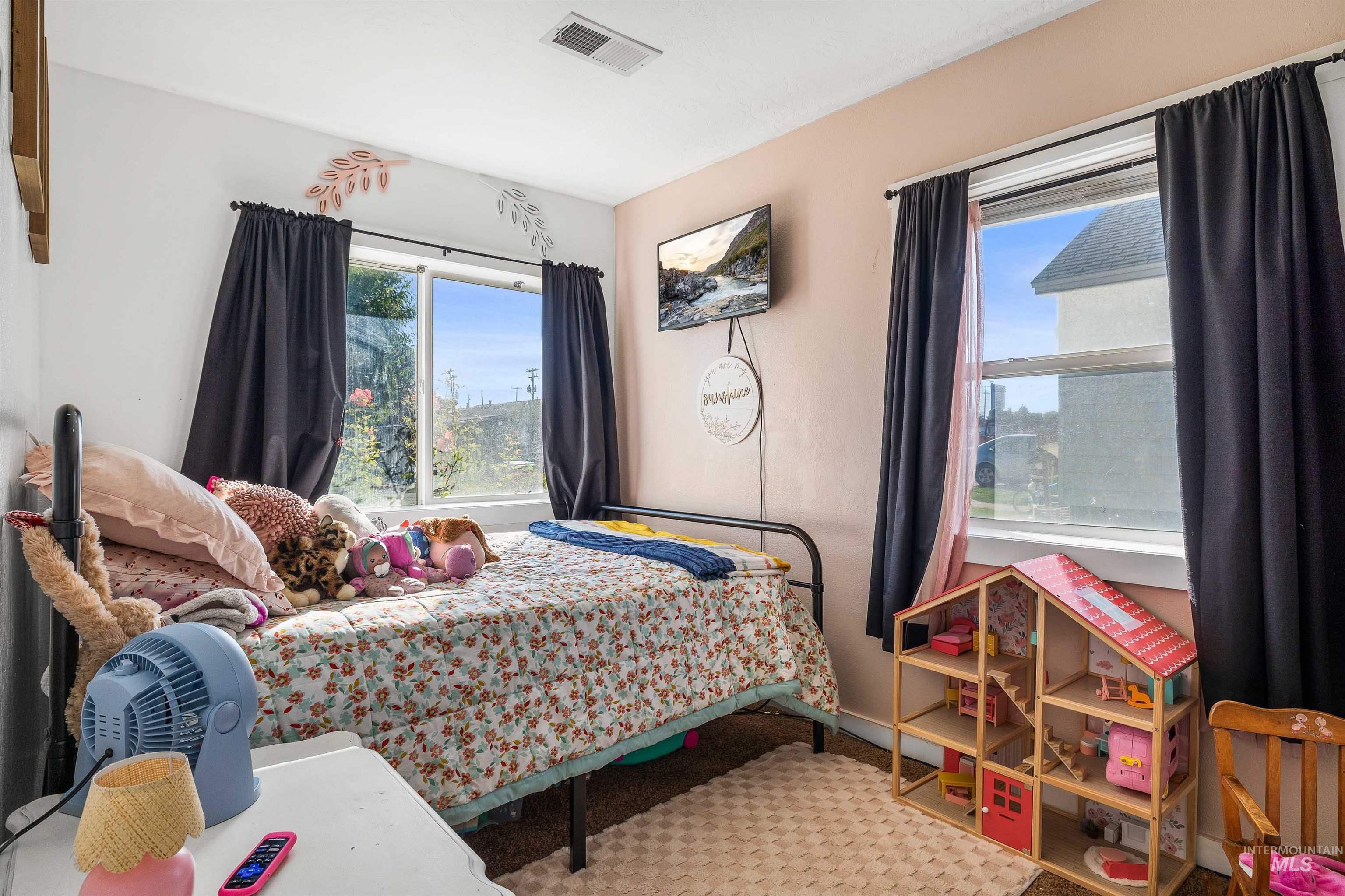 830 Idaho Ave, Filer, Idaho 83328, 3 Bedrooms, 2 Bathrooms, Residential For Sale, Price $299,000,MLS 98964486