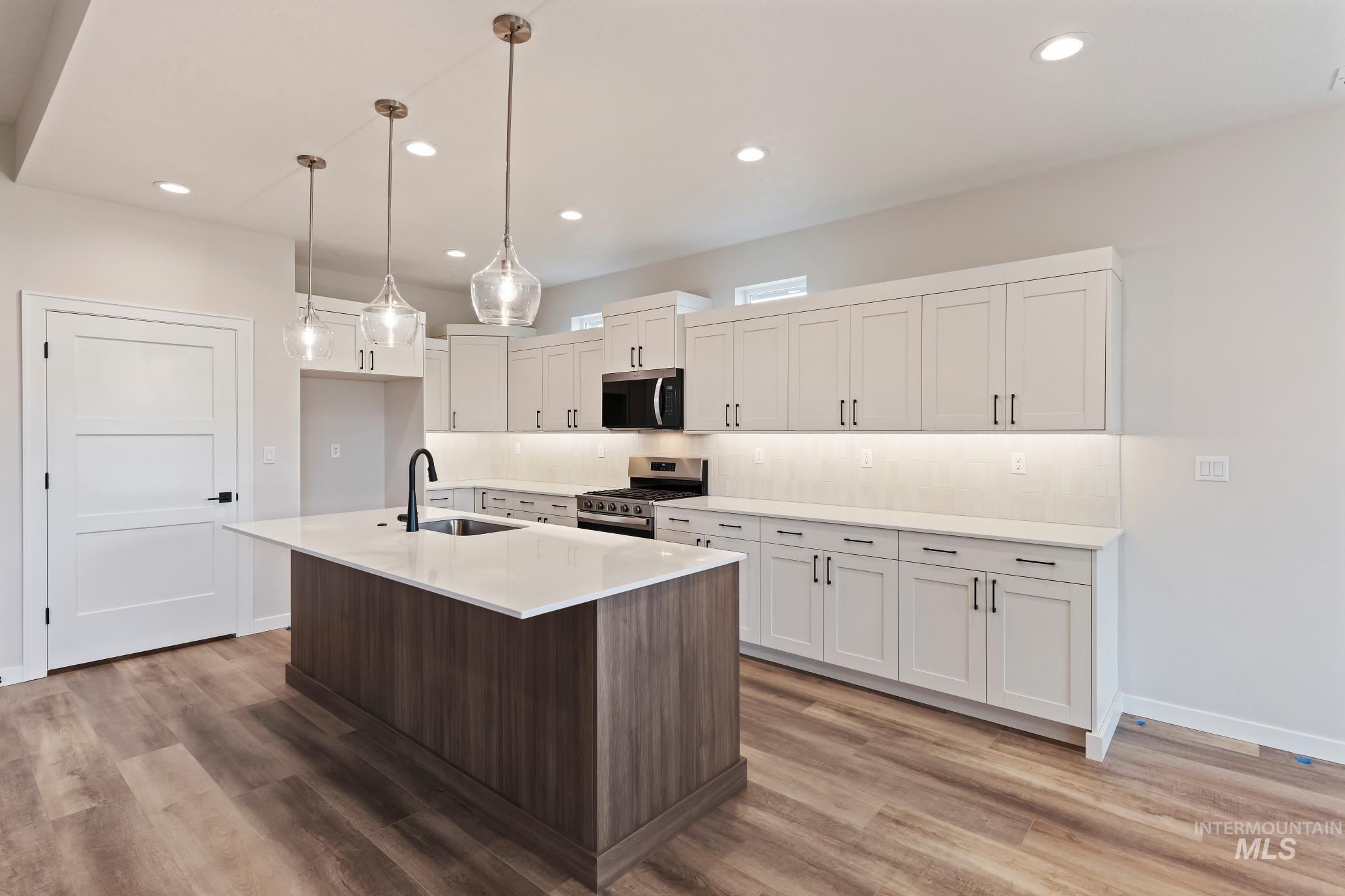 1969 W Ibis Drive, Nampa, Idaho 83686, 3 Bedrooms, 2 Bathrooms, Residential For Sale, Price $602,900,MLS 98964490