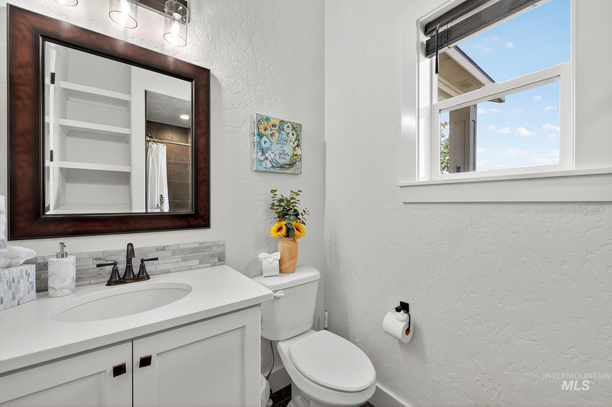 18131 N Phlox Way, Nampa, Idaho 83687, 3 Bedrooms, 3 Bathrooms, Residential For Sale, Price $705,900,MLS 98964494