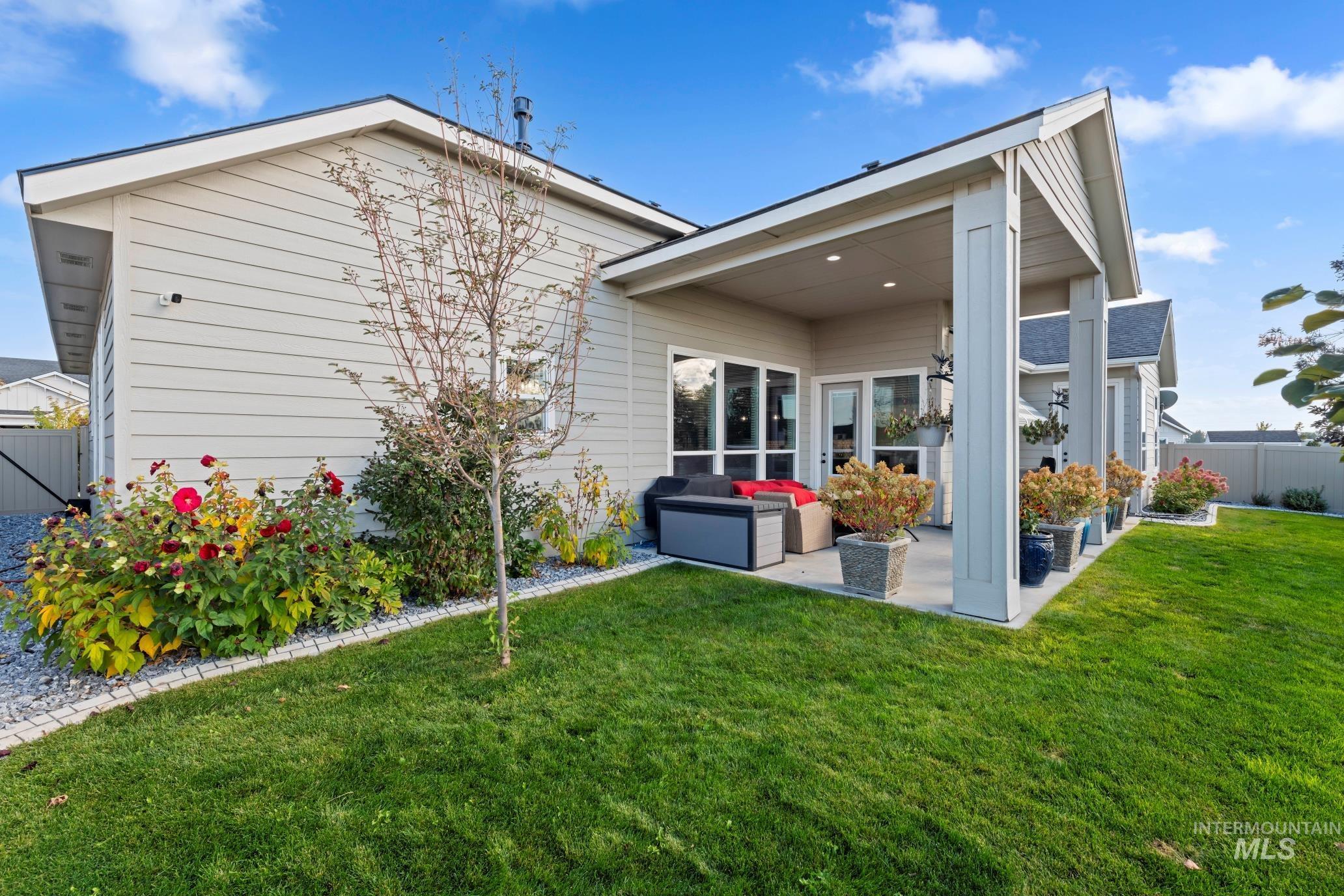 18131 N Phlox Way, Nampa, Idaho 83687, 3 Bedrooms, 3 Bathrooms, Residential For Sale, Price $705,900,MLS 98964494