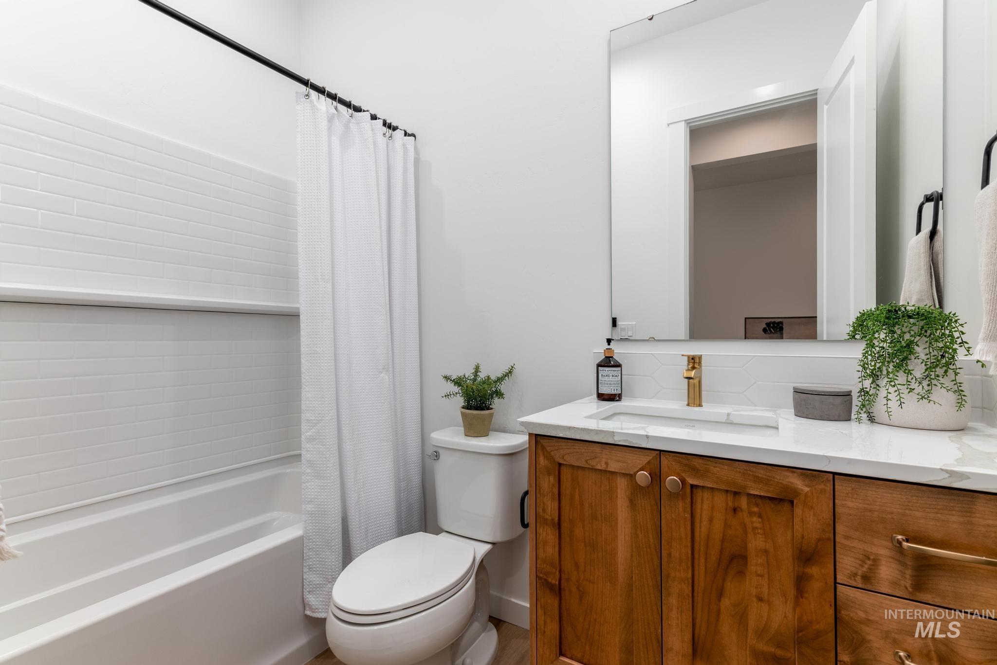 9067 W Patmore Ct, Star, Idaho 83669, 4 Bedrooms, 3 Bathrooms, Residential For Sale, Price $674,000,MLS 98964508