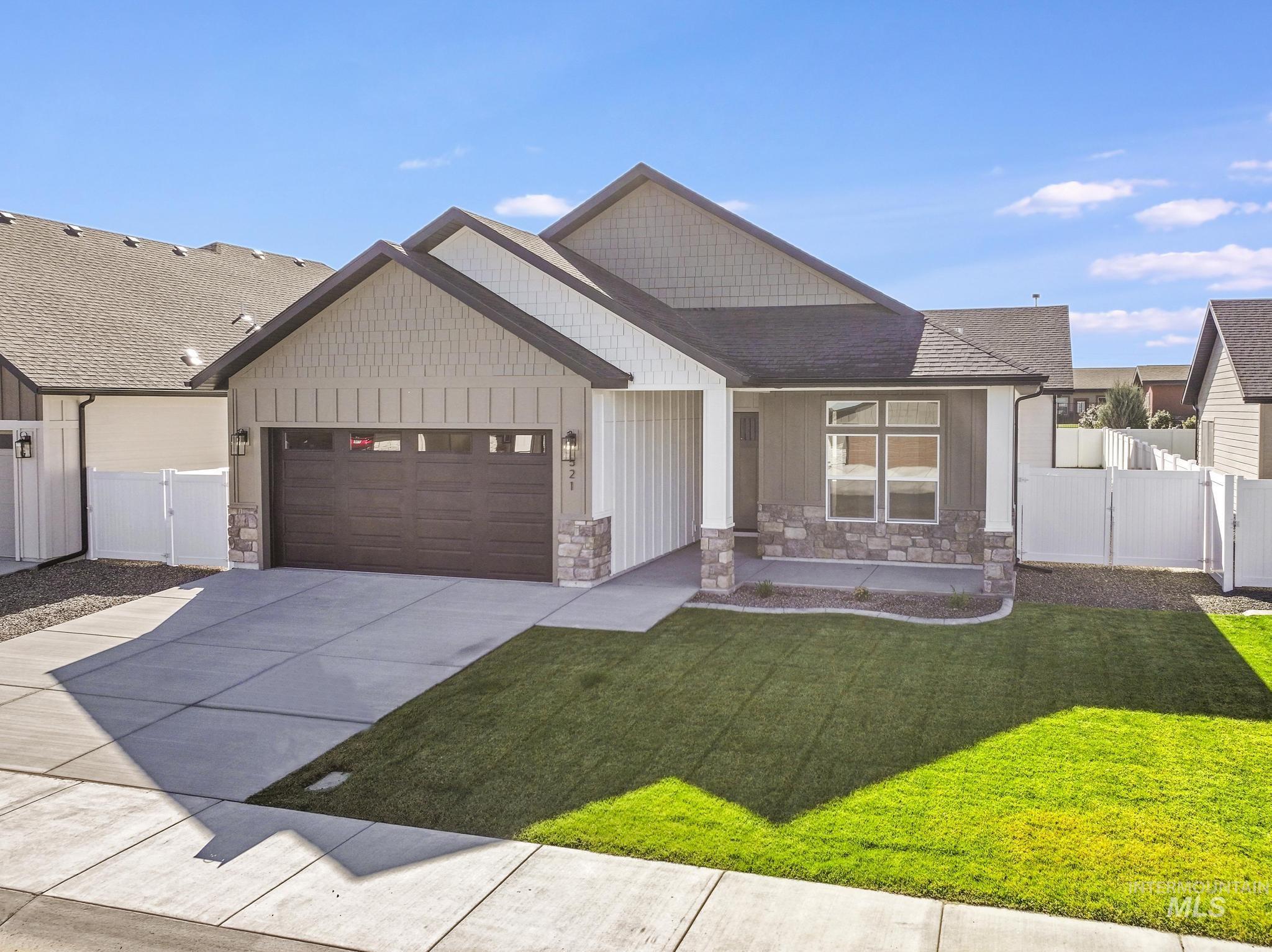 521 Falling Leaf Lane, Twin Falls, Idaho 83301, 4 Bedrooms, 2 Bathrooms, Residential For Sale, Price $554,000,MLS 98964509