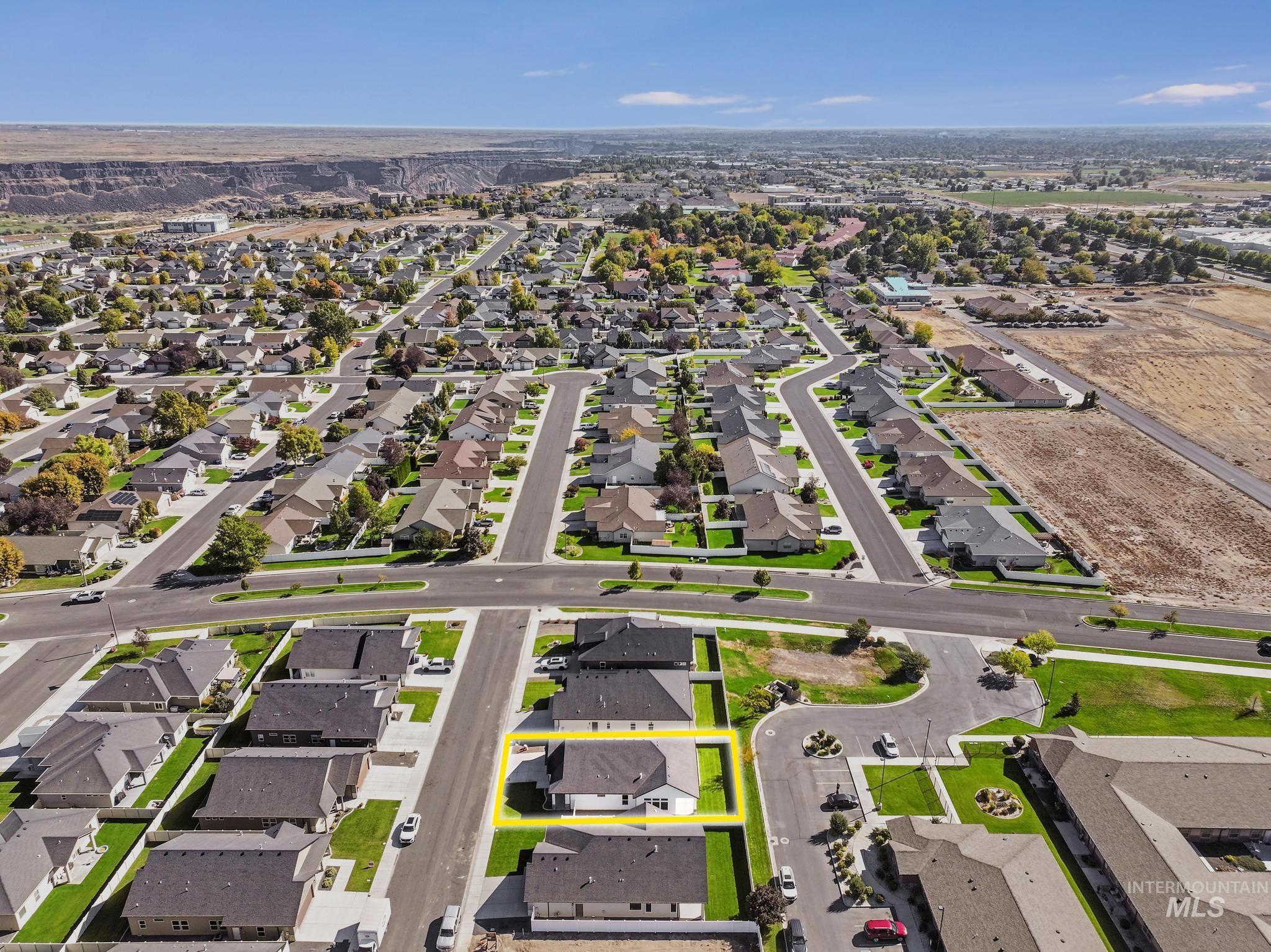 521 Falling Leaf Lane, Twin Falls, Idaho 83301, 4 Bedrooms, 2 Bathrooms, Residential For Sale, Price $554,000,MLS 98964509