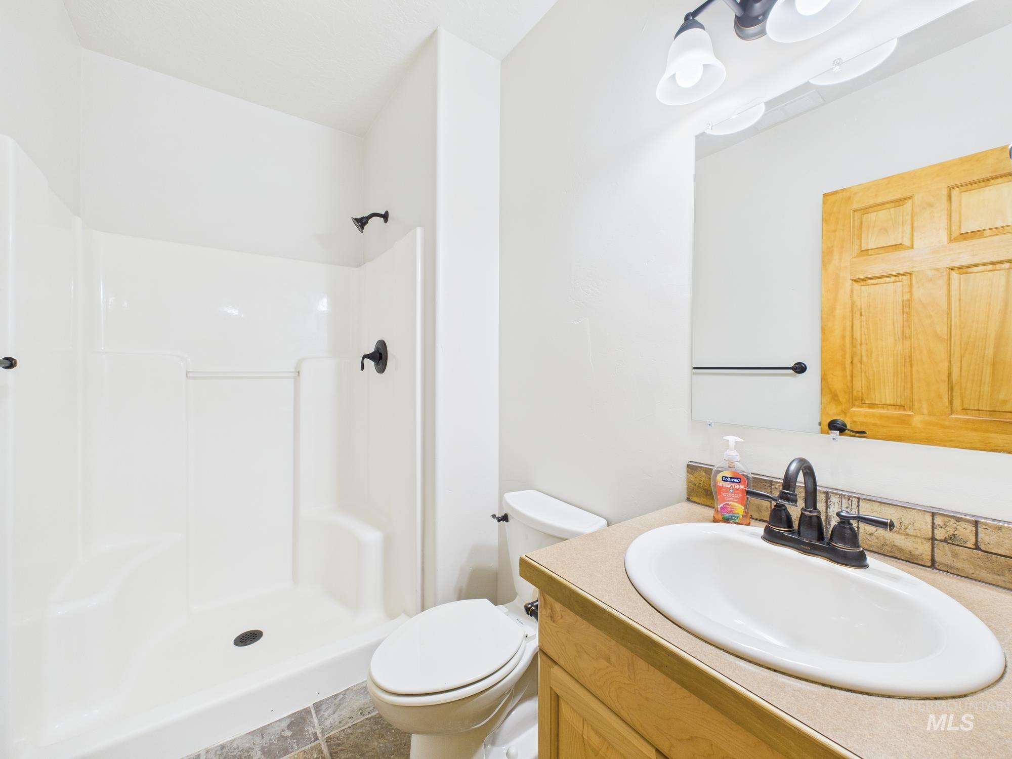 7934 Minam Drive, Middleton, Idaho 83644, 7 Bedrooms, 4 Bathrooms, Residential For Sale, Price $899,900,MLS 98964516