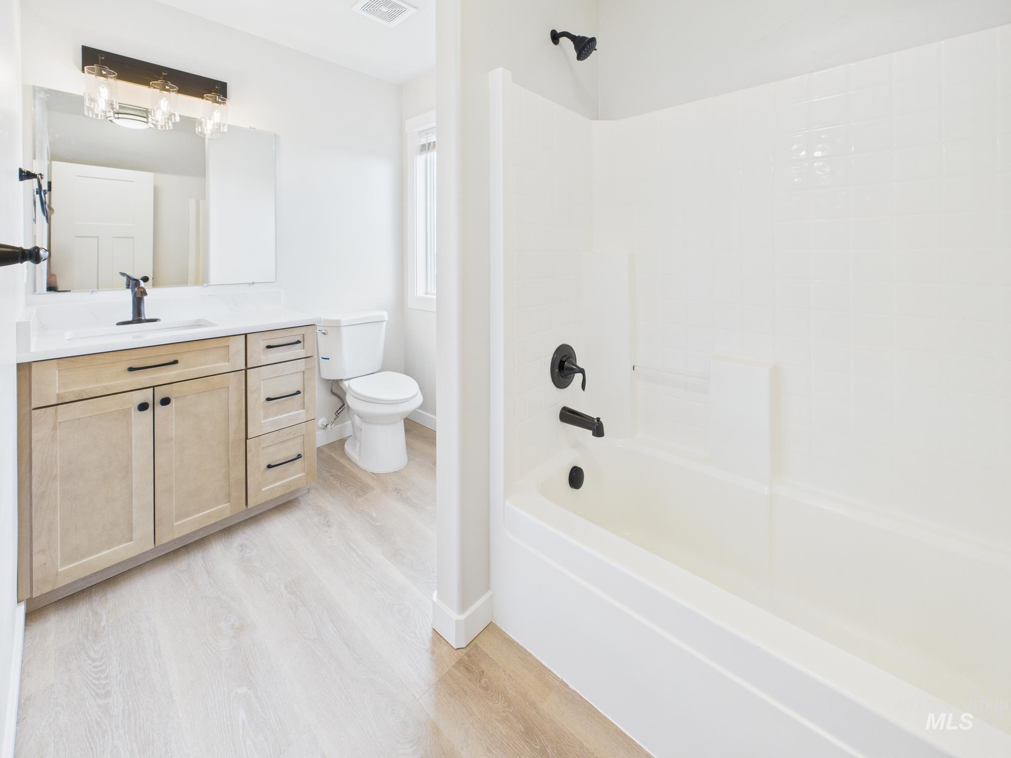 7934 Minam Drive, Middleton, Idaho 83644, 7 Bedrooms, 4 Bathrooms, Residential For Sale, Price $899,900,MLS 98964516