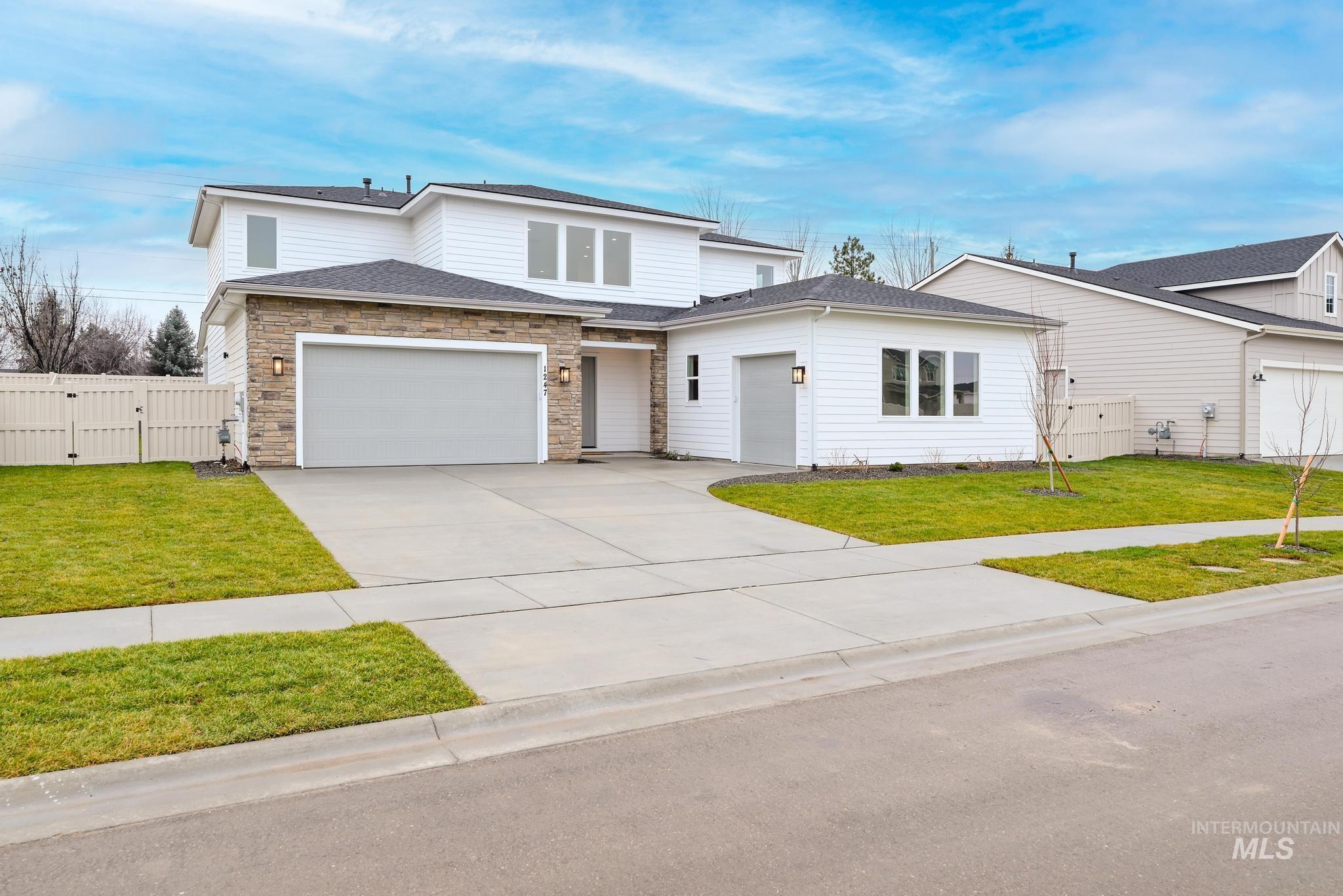 1247 W Osceola St, Middleton, Idaho 83644, 4 Bedrooms, 3.5 Bathrooms, Residential For Sale, Price $654,000,MLS 98964527