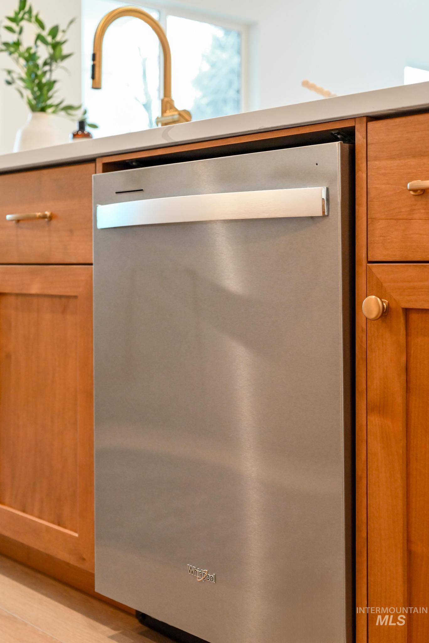 1247 W Osceola St, Middleton, Idaho 83644, 4 Bedrooms, 3.5 Bathrooms, Residential For Sale, Price $654,000,MLS 98964527