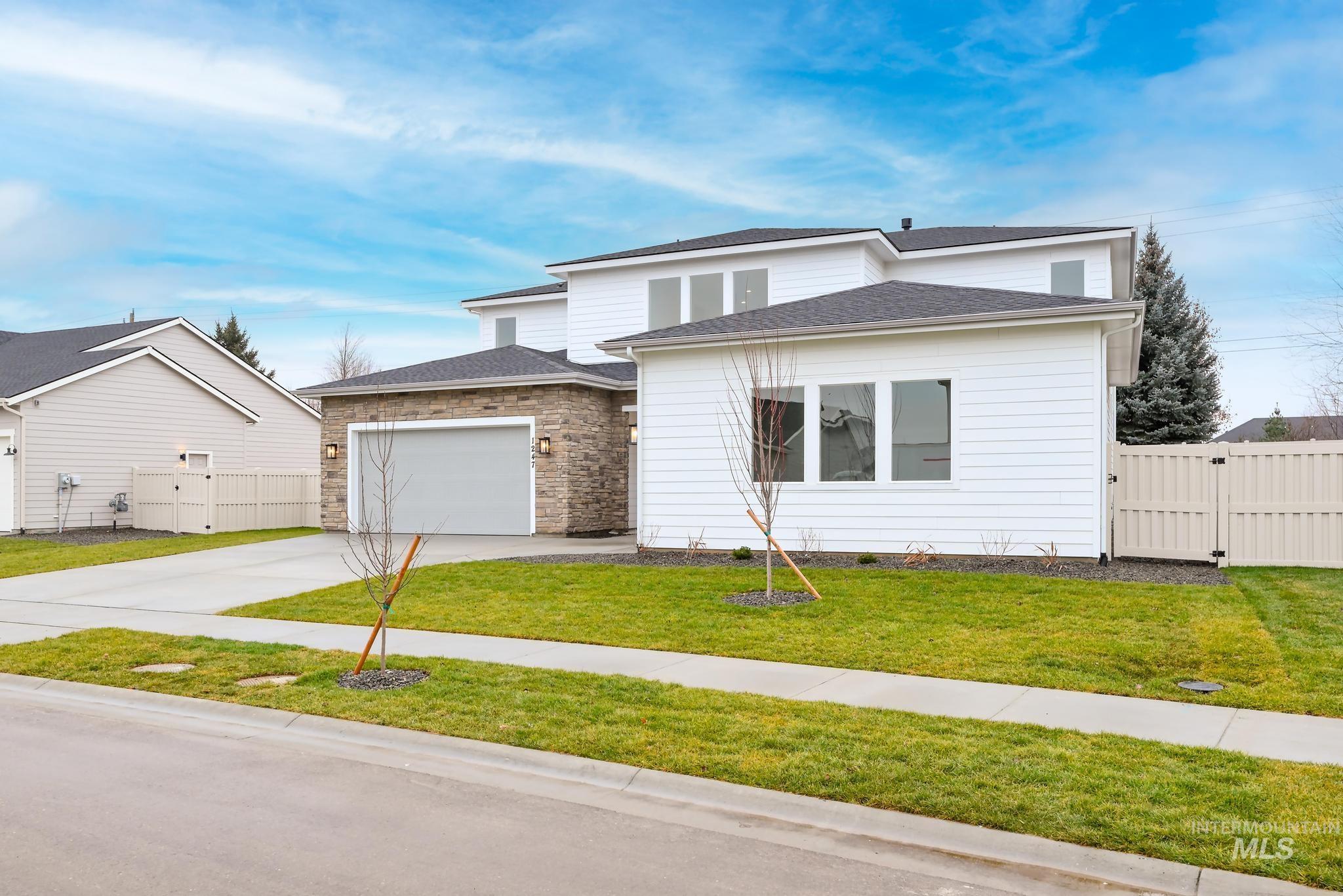 1247 W Osceola St, Middleton, Idaho 83644, 4 Bedrooms, 3.5 Bathrooms, Residential For Sale, Price $654,000,MLS 98964527