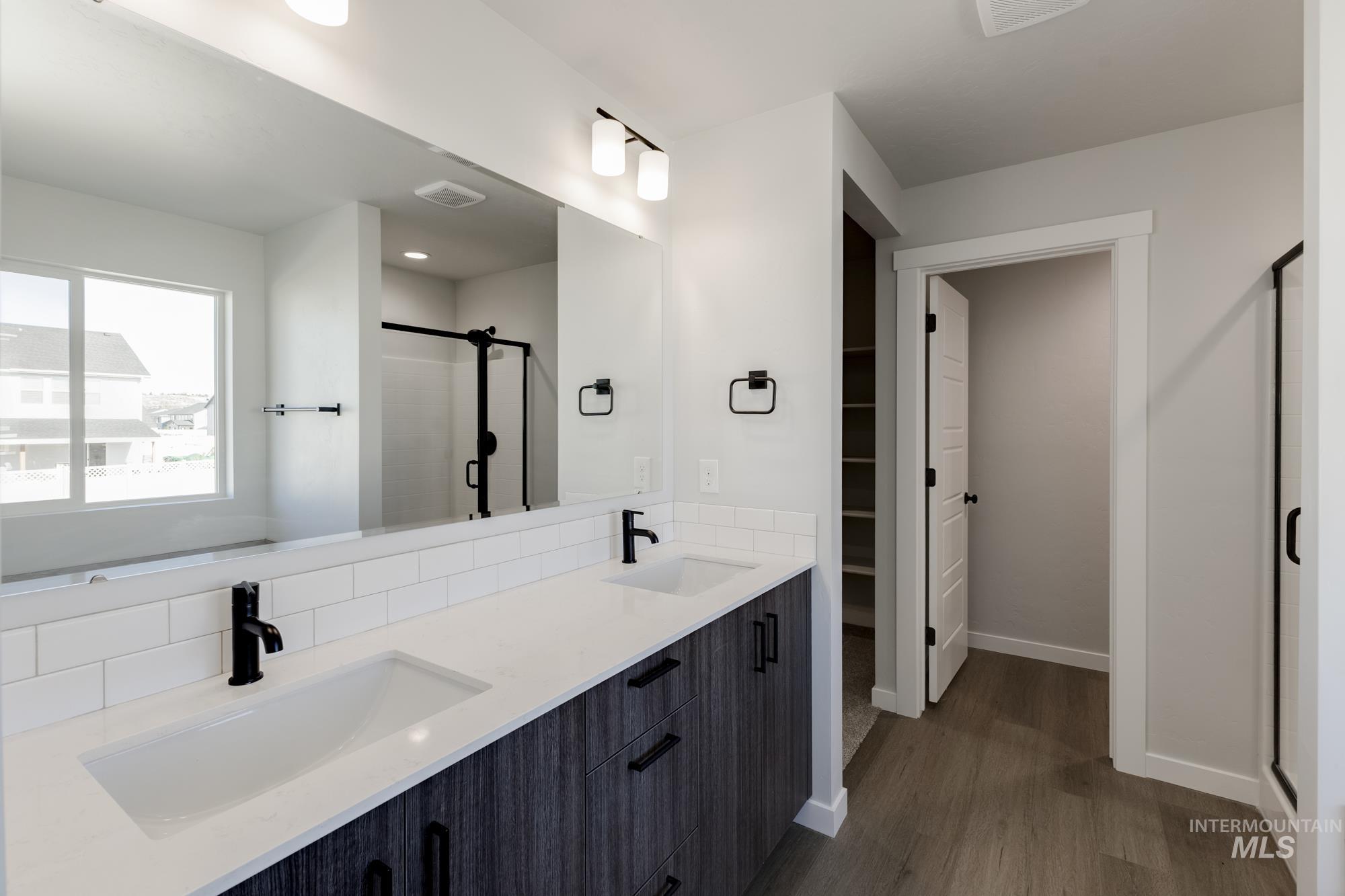 10574 W Tinder St, Star, Idaho 83669, 4 Bedrooms, 2.5 Bathrooms, Residential For Sale, Price $499,990,MLS 98964537