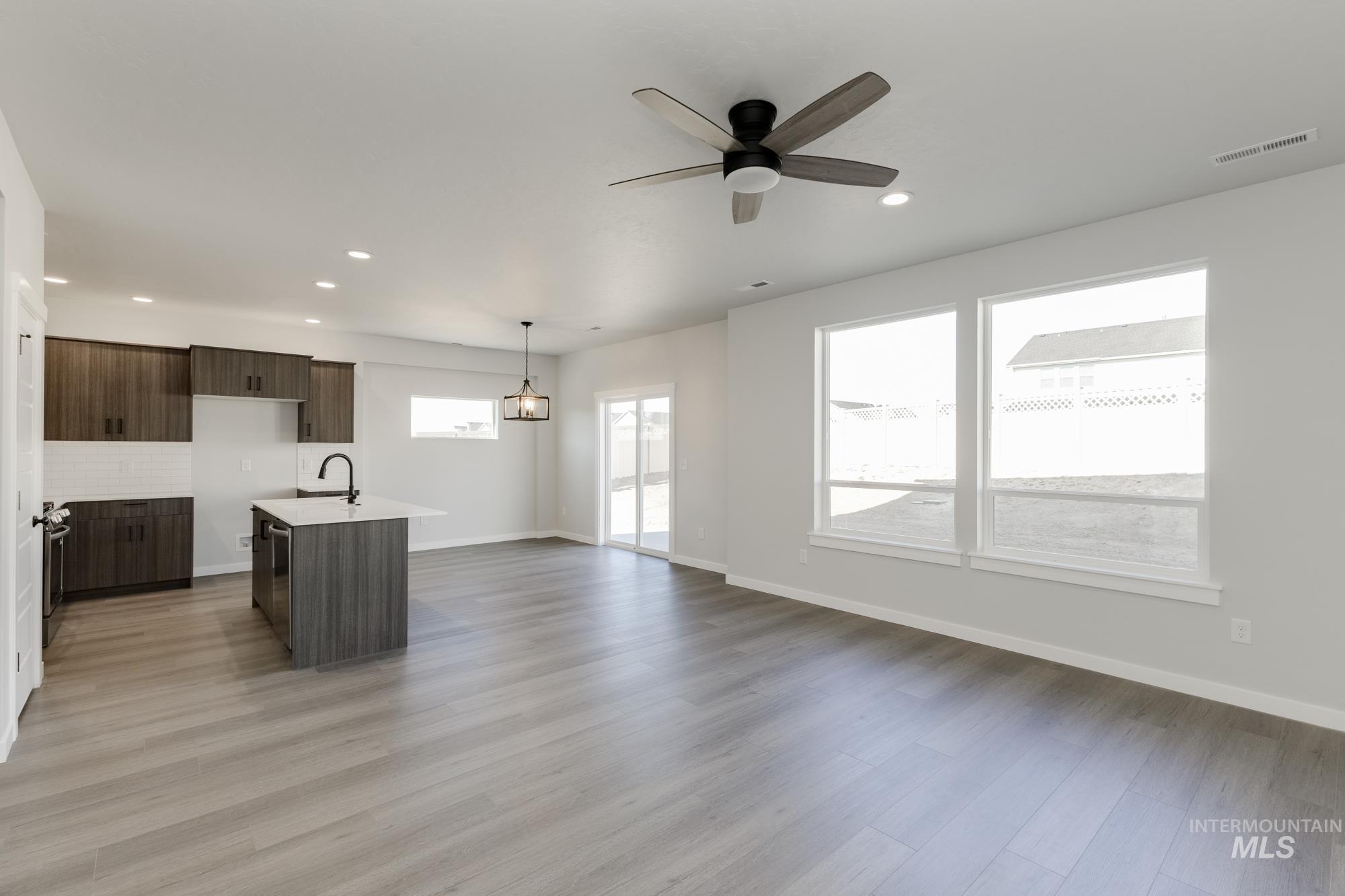 10574 W Tinder St, Star, Idaho 83669, 4 Bedrooms, 2.5 Bathrooms, Residential For Sale, Price $499,990,MLS 98964537