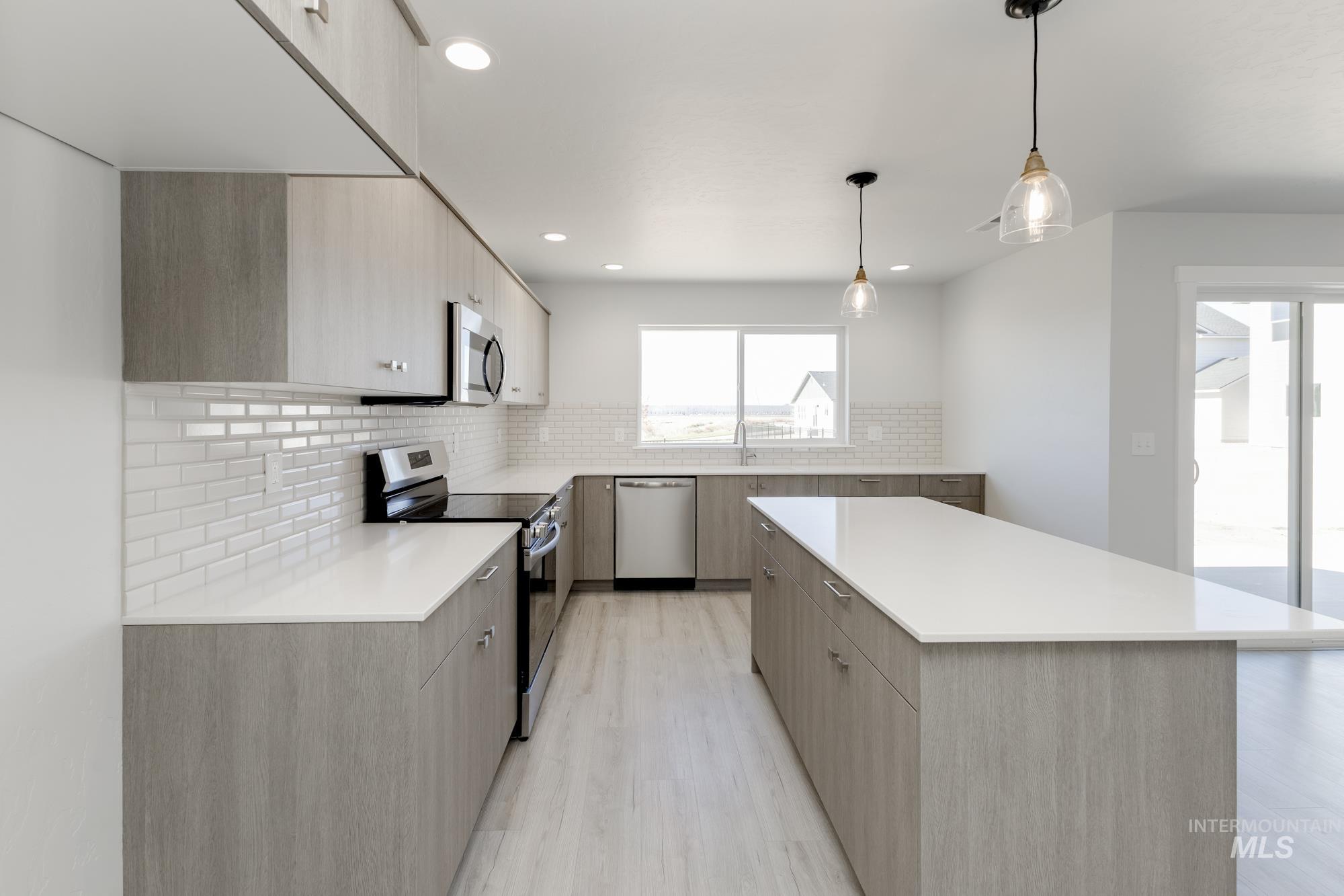 18347 N Trumpet Lily Ave, Nampa, Idaho 83687, 5 Bedrooms, 2.5 Bathrooms, Residential For Sale, Price $519,990,MLS 98964544