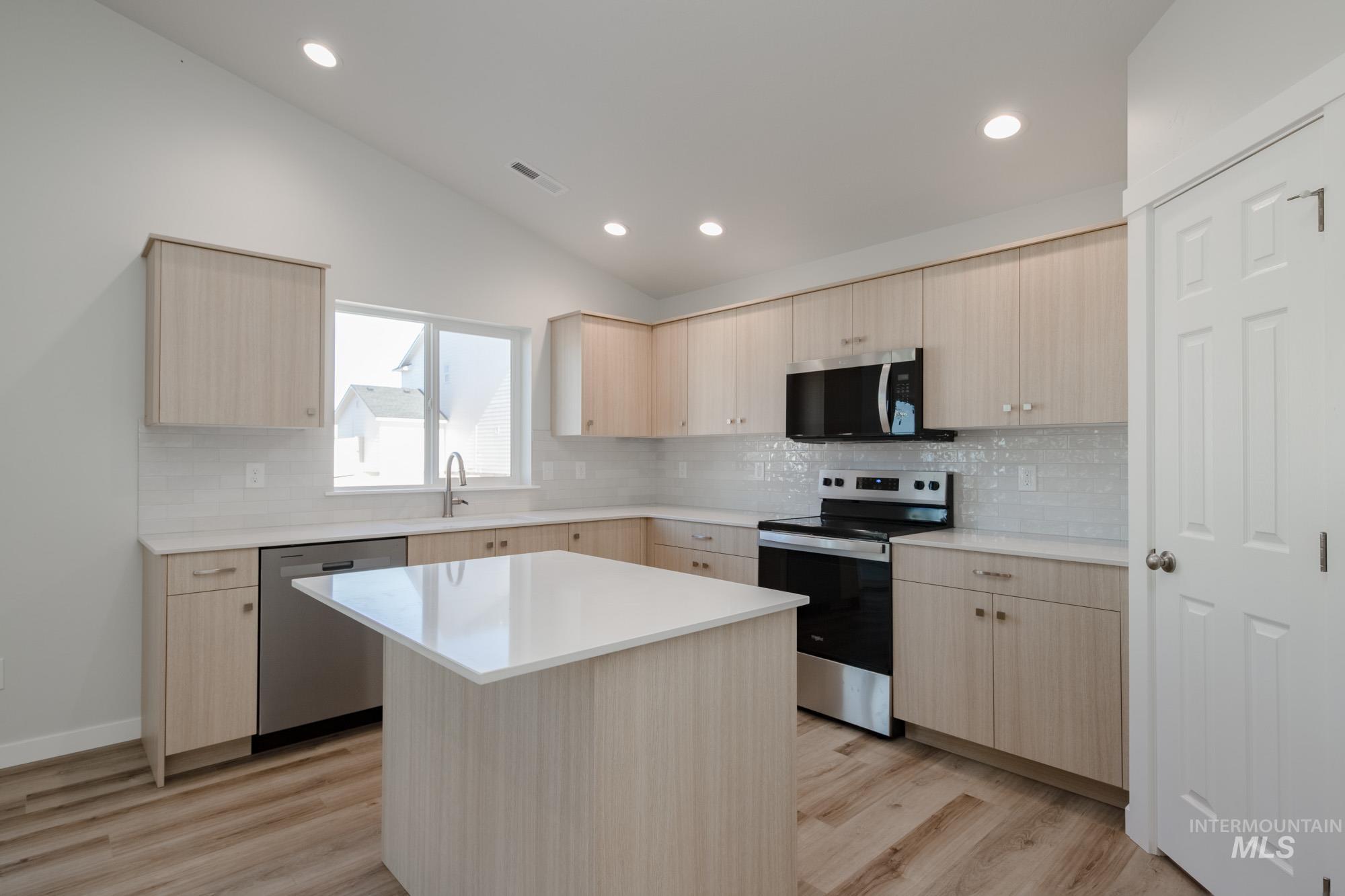 9108 W Camellia St, Nampa, Idaho 83687, 4 Bedrooms, 2 Bathrooms, Residential For Sale, Price $427,990,MLS 98964545