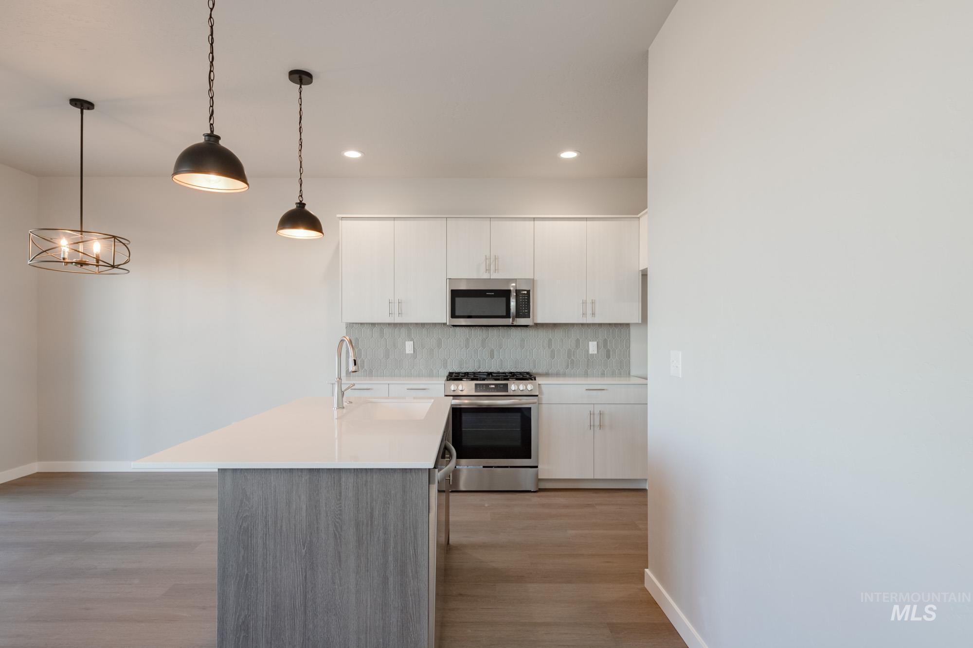 4170 E Hillsong St, Meridian, Idaho 83642, 3 Bedrooms, 2.5 Bathrooms, Residential For Sale, Price $442,990,MLS 98964551