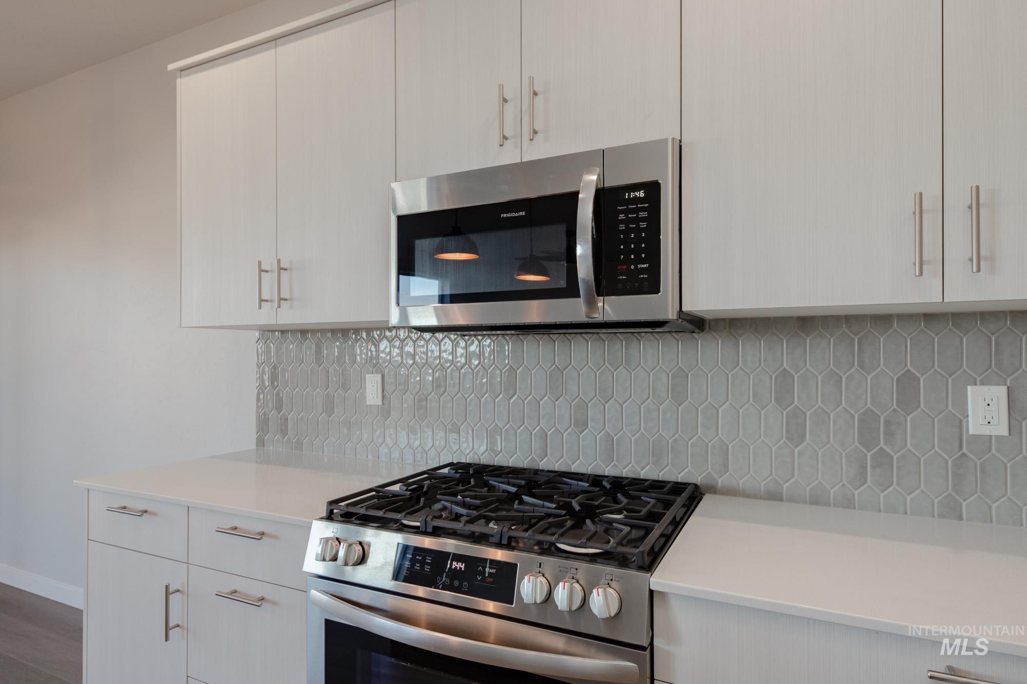 4170 E Hillsong St, Meridian, Idaho 83642, 3 Bedrooms, 2.5 Bathrooms, Residential For Sale, Price $442,990,MLS 98964551