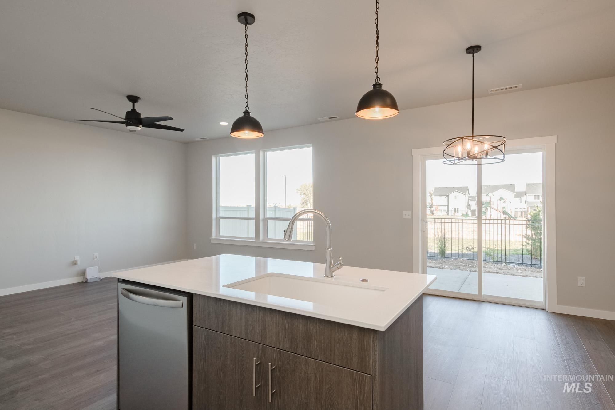 4170 E Hillsong St, Meridian, Idaho 83642, 3 Bedrooms, 2.5 Bathrooms, Residential For Sale, Price $442,990,MLS 98964551