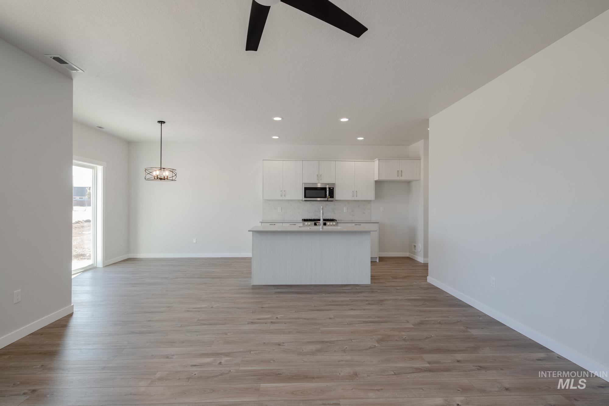 5088 S Amorita Ave, Meridian, Idaho 83642, 3 Bedrooms, 2.5 Bathrooms, Residential For Sale, Price $435,990,MLS 98964552