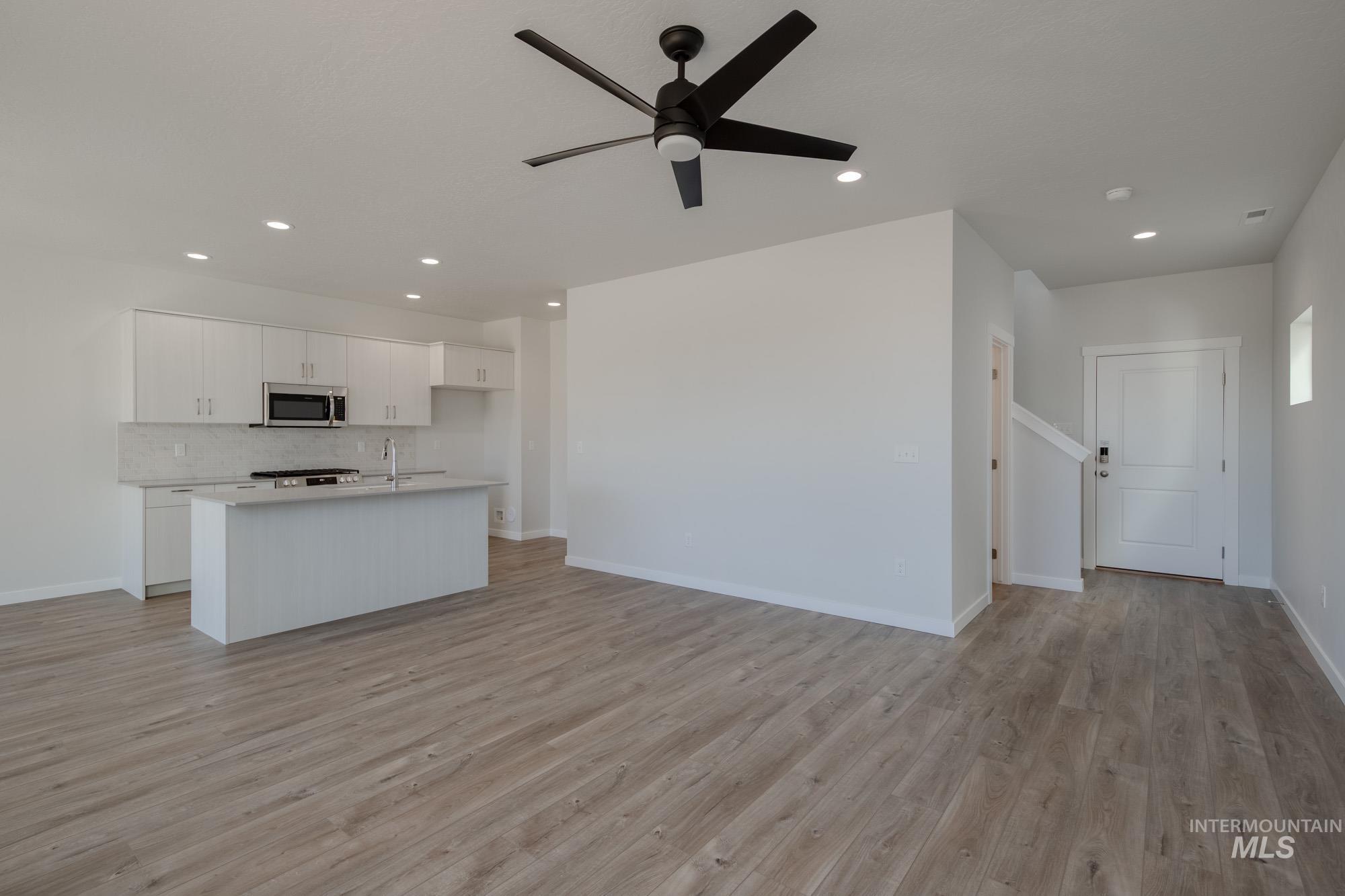 5088 S Amorita Ave, Meridian, Idaho 83642, 3 Bedrooms, 2.5 Bathrooms, Residential For Sale, Price $435,990,MLS 98964552