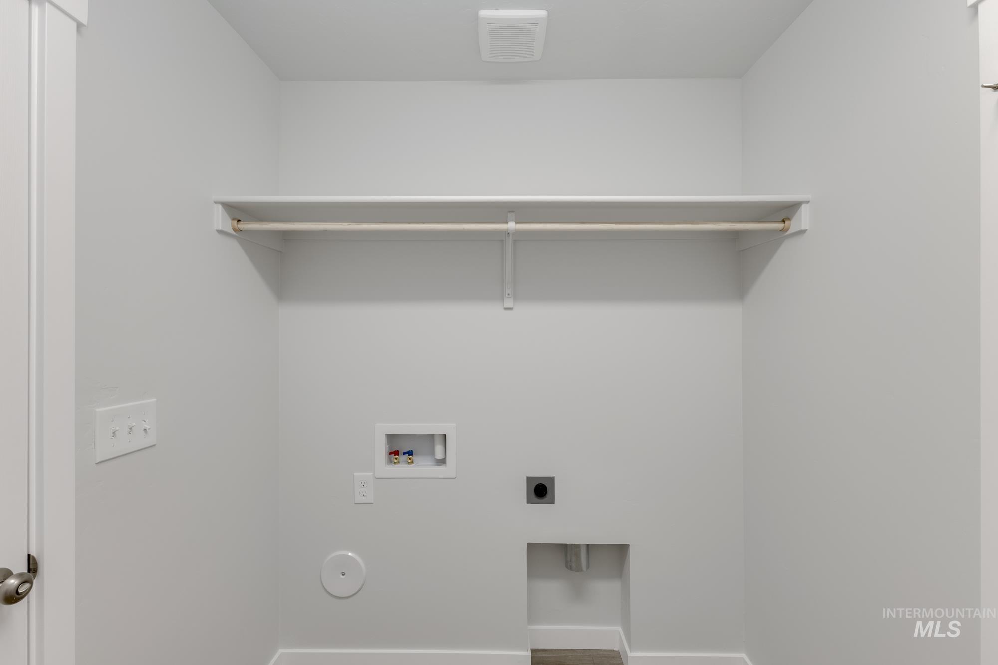 2983 E Boulder Basin Dr, Kuna, Idaho 83634, 3 Bedrooms, 2 Bathrooms, Residential For Sale, Price $436,990,MLS 98964555