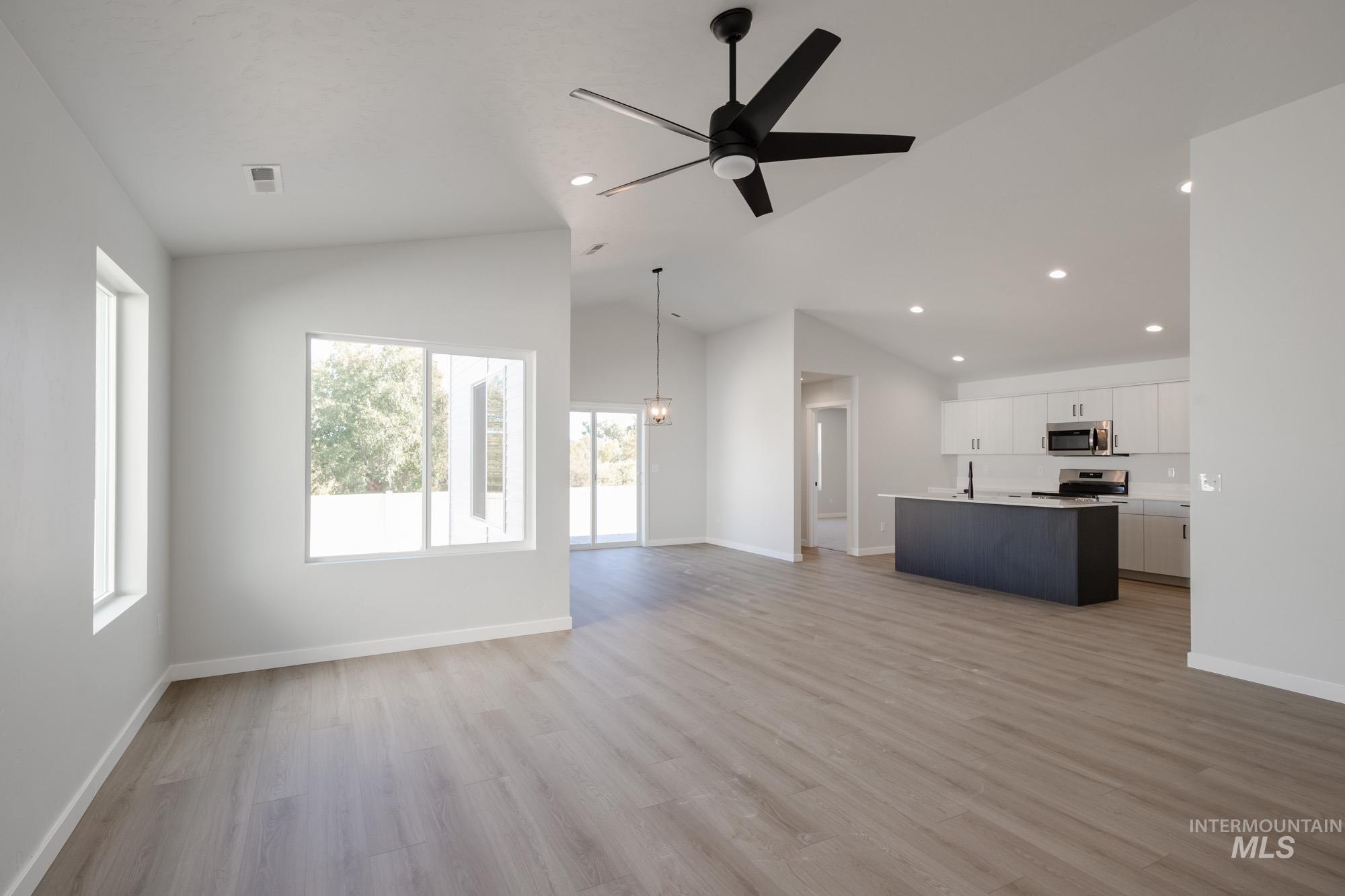 344 N Cranesbill Ave, Kuna, Idaho 83634, 4 Bedrooms, 2 Bathrooms, Residential For Sale, Price $459,990,MLS 98964558