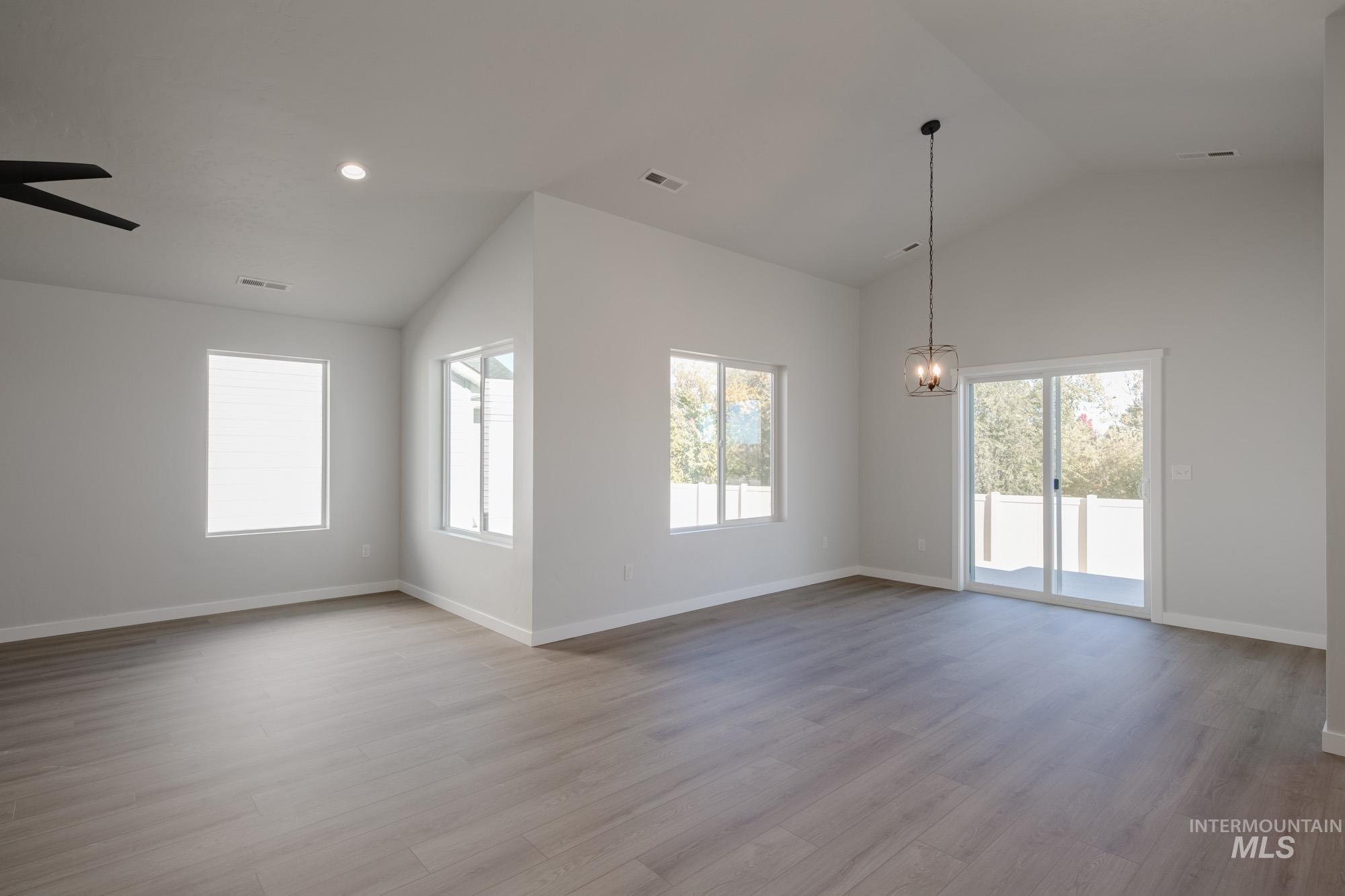 344 N Cranesbill Ave, Kuna, Idaho 83634, 4 Bedrooms, 2 Bathrooms, Residential For Sale, Price $459,990,MLS 98964558