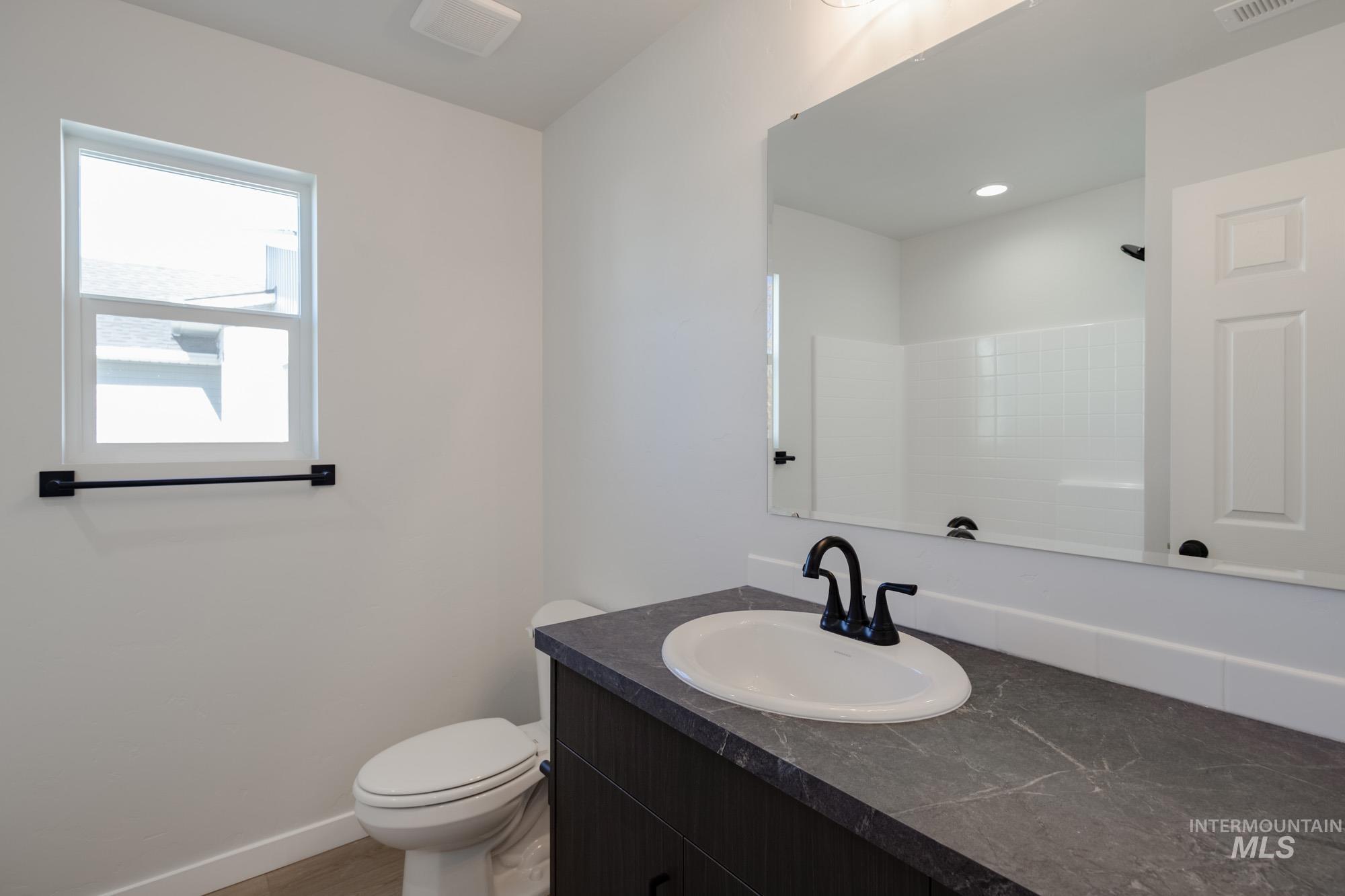 344 N Cranesbill Ave, Kuna, Idaho 83634, 4 Bedrooms, 2 Bathrooms, Residential For Sale, Price $459,990,MLS 98964558