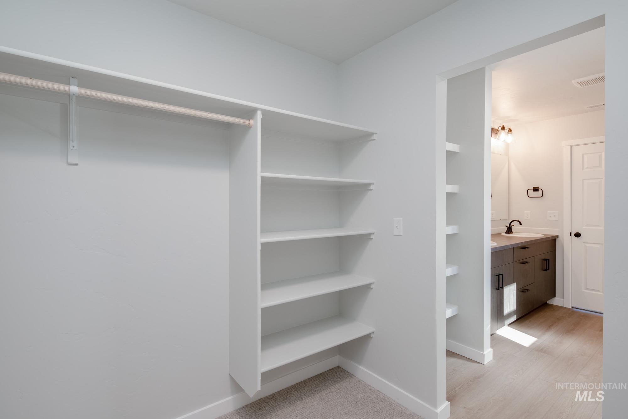 344 N Cranesbill Ave, Kuna, Idaho 83634, 4 Bedrooms, 2 Bathrooms, Residential For Sale, Price $459,990,MLS 98964558