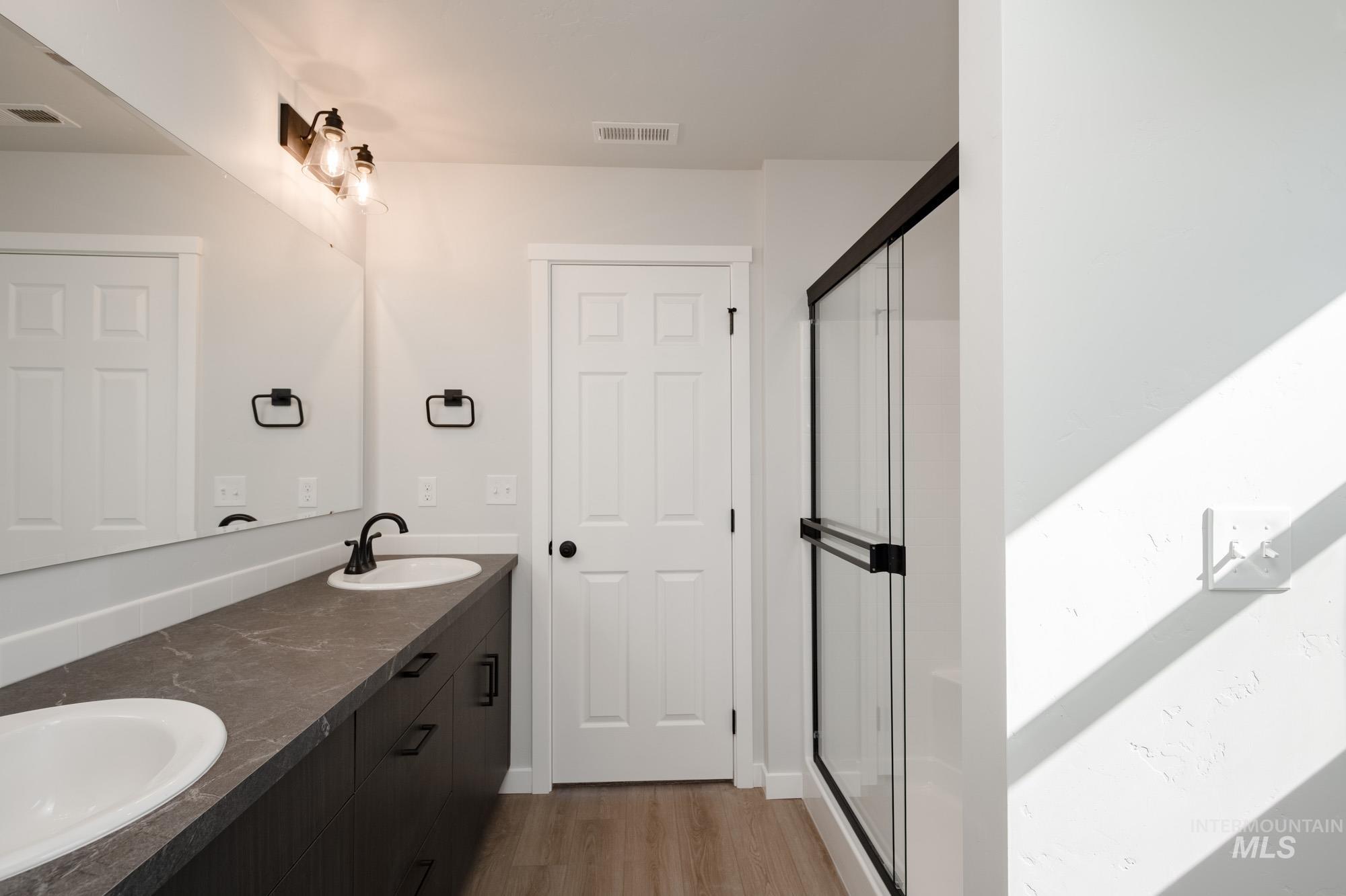 344 N Cranesbill Ave, Kuna, Idaho 83634, 4 Bedrooms, 2 Bathrooms, Residential For Sale, Price $459,990,MLS 98964558