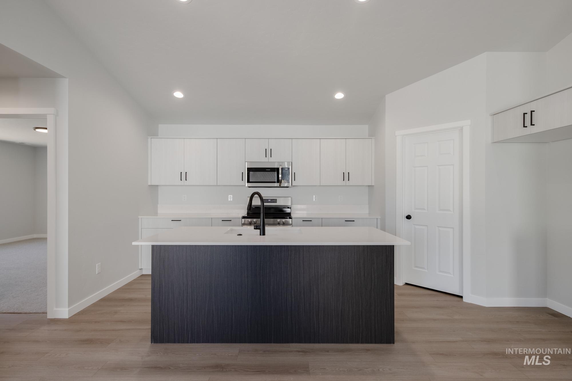 344 N Cranesbill Ave, Kuna, Idaho 83634, 4 Bedrooms, 2 Bathrooms, Residential For Sale, Price $459,990,MLS 98964558