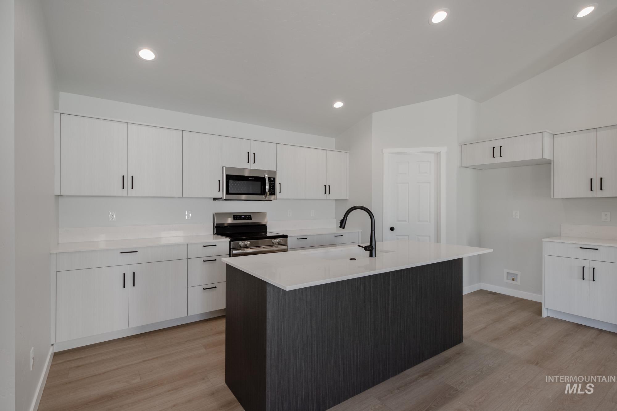 344 N Cranesbill Ave, Kuna, Idaho 83634, 4 Bedrooms, 2 Bathrooms, Residential For Sale, Price $459,990,MLS 98964558