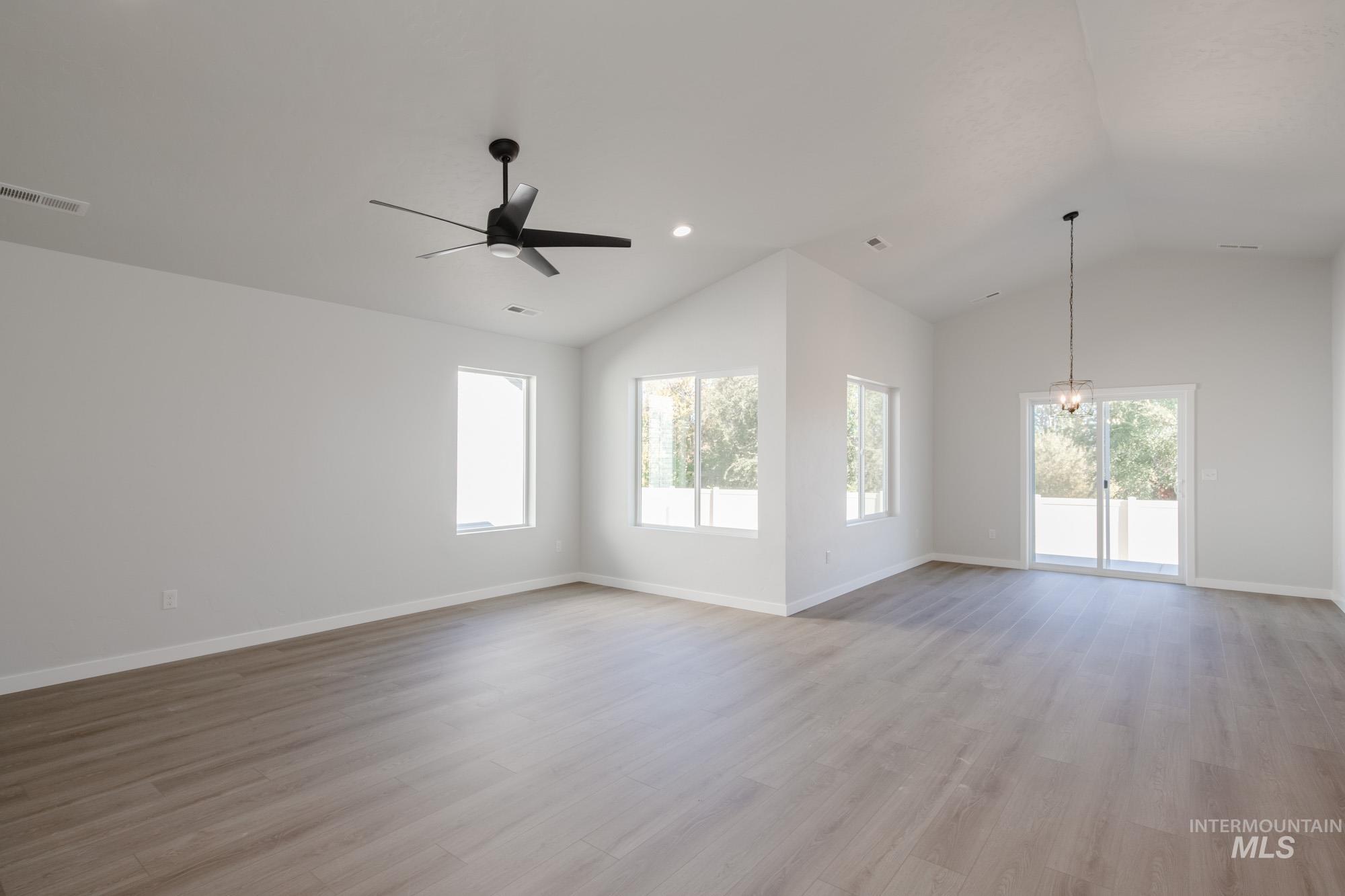 344 N Cranesbill Ave, Kuna, Idaho 83634, 4 Bedrooms, 2 Bathrooms, Residential For Sale, Price $459,990,MLS 98964558