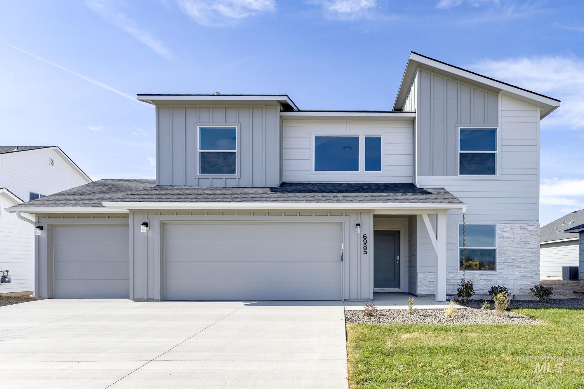 6985 S Old Farm Ave, Meridian, Idaho 83642, 5 Bedrooms, 3 Bathrooms, Residential For Sale, Price $521,990,MLS 98964560