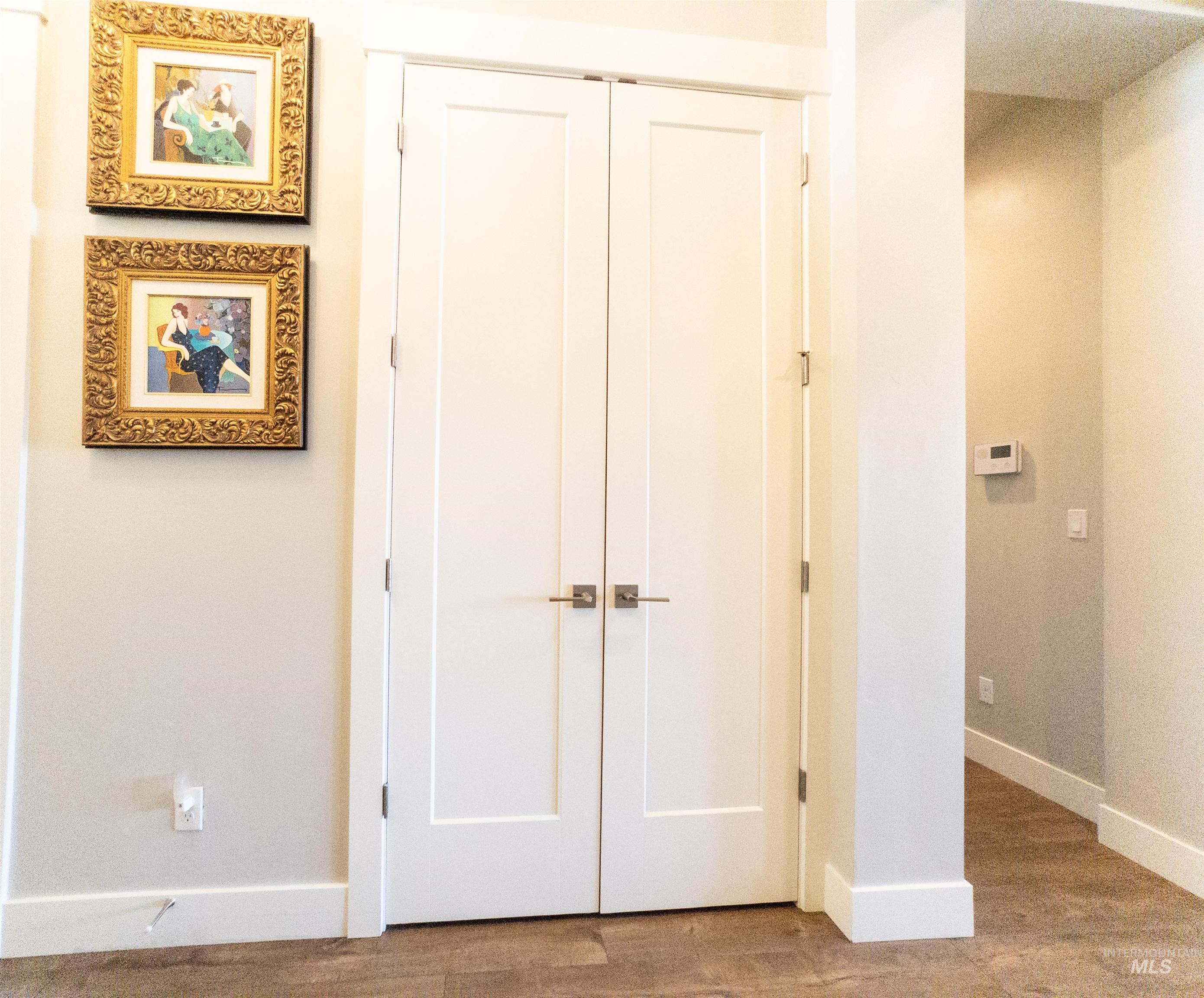 4577 N Comiso, Meridian, Idaho 83646, 4 Bedrooms, 2.5 Bathrooms, Residential For Sale, Price $675,000,MLS 98964569