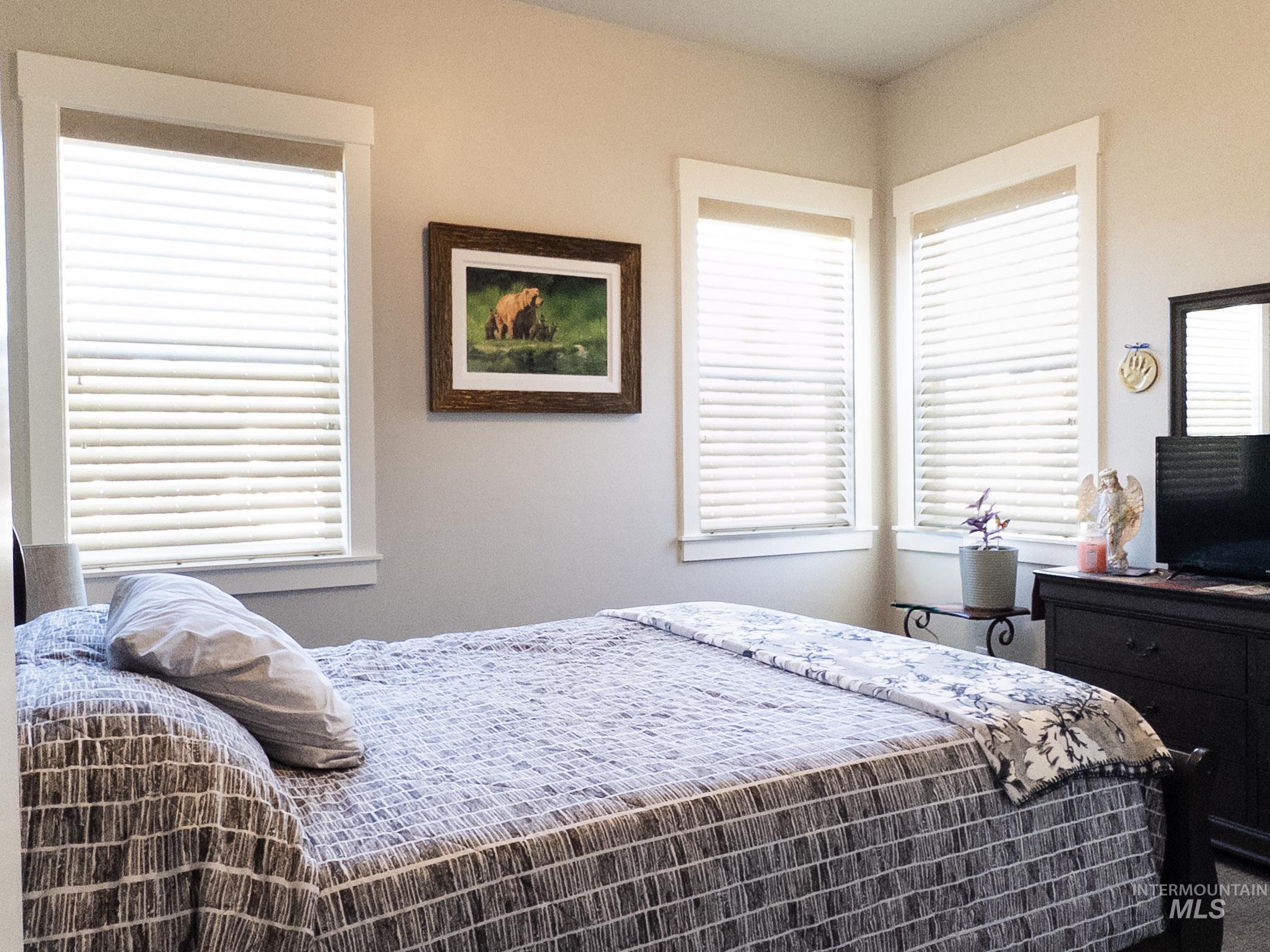 4577 N Comiso, Meridian, Idaho 83646, 4 Bedrooms, 2.5 Bathrooms, Residential For Sale, Price $675,000,MLS 98964569