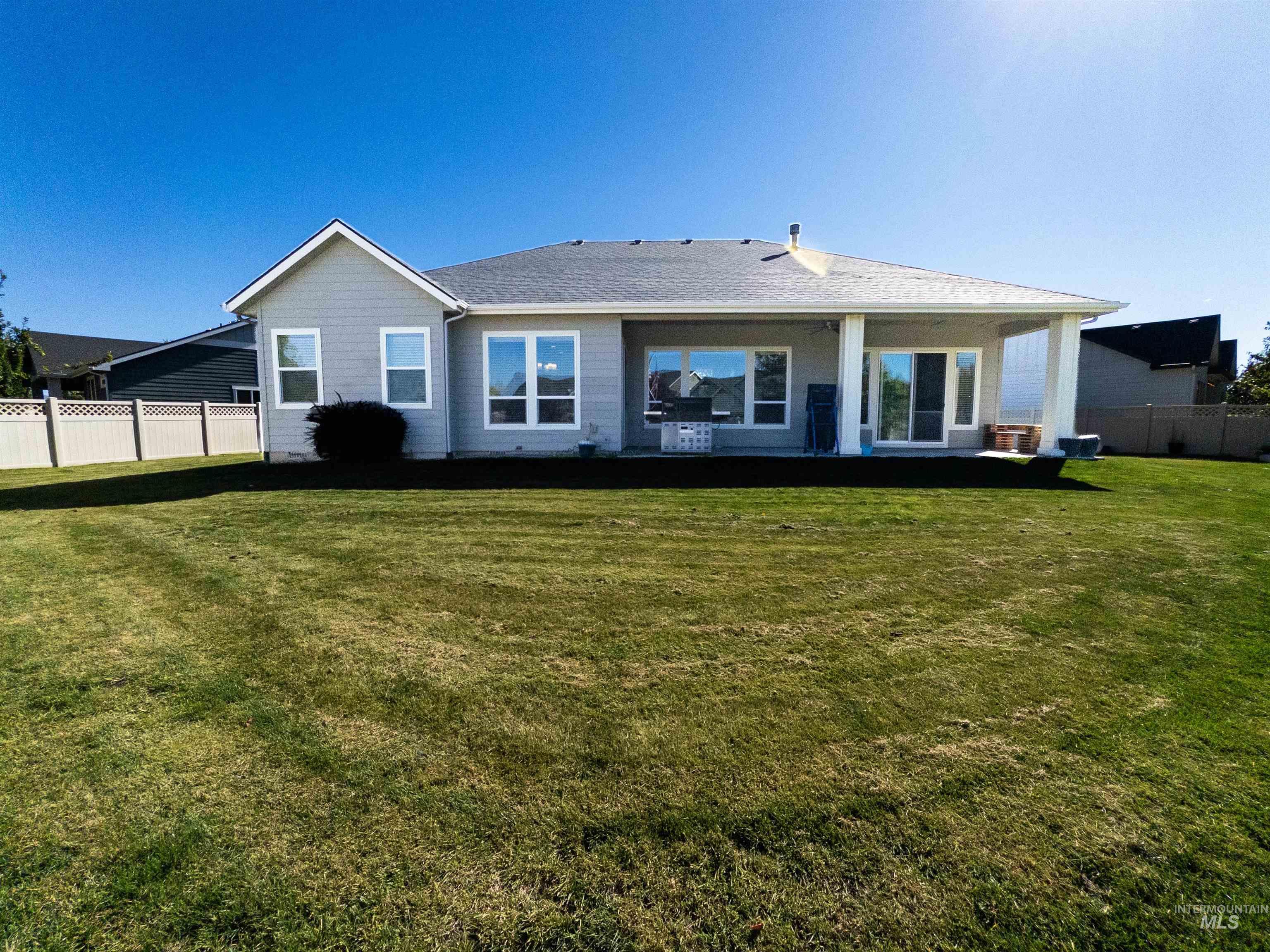 4577 N Comiso, Meridian, Idaho 83646, 4 Bedrooms, 2.5 Bathrooms, Residential For Sale, Price $675,000,MLS 98964569