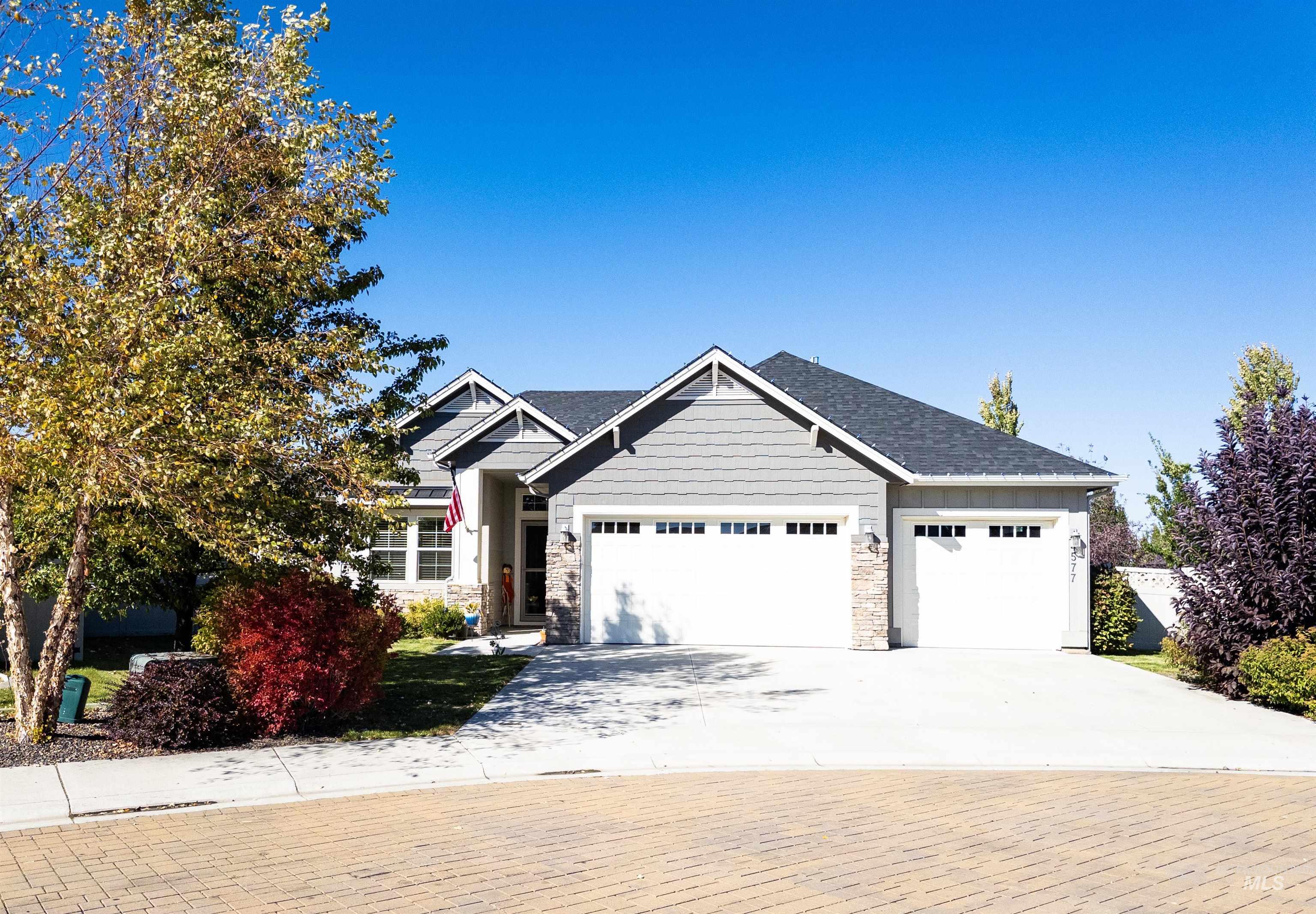 4577 N Comiso, Meridian, Idaho 83646, 4 Bedrooms, 2.5 Bathrooms, Residential For Sale, Price $675,000,MLS 98964569