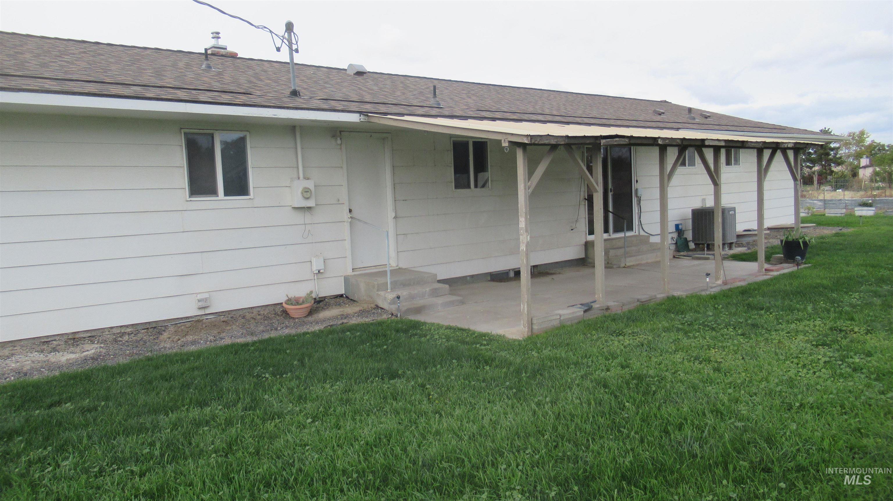 1317 SW 30 th Street, Ontario, Oregon 97914, 5 Bedrooms, 3 Bathrooms, Residential For Sale, Price $349,900,MLS 98964571