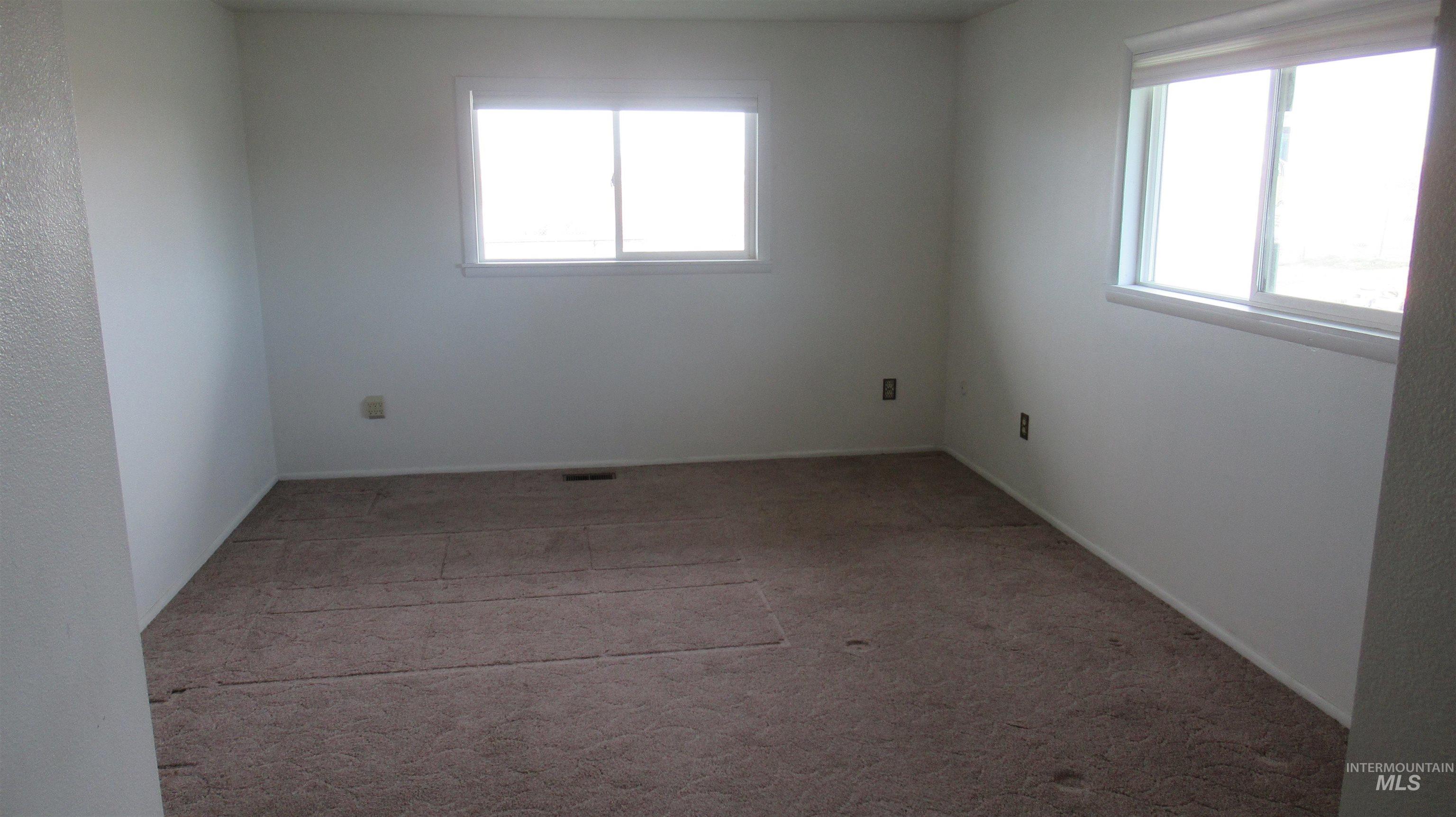 1317 SW 30 th Street, Ontario, Oregon 97914, 5 Bedrooms, 3 Bathrooms, Residential For Sale, Price $349,900,MLS 98964571