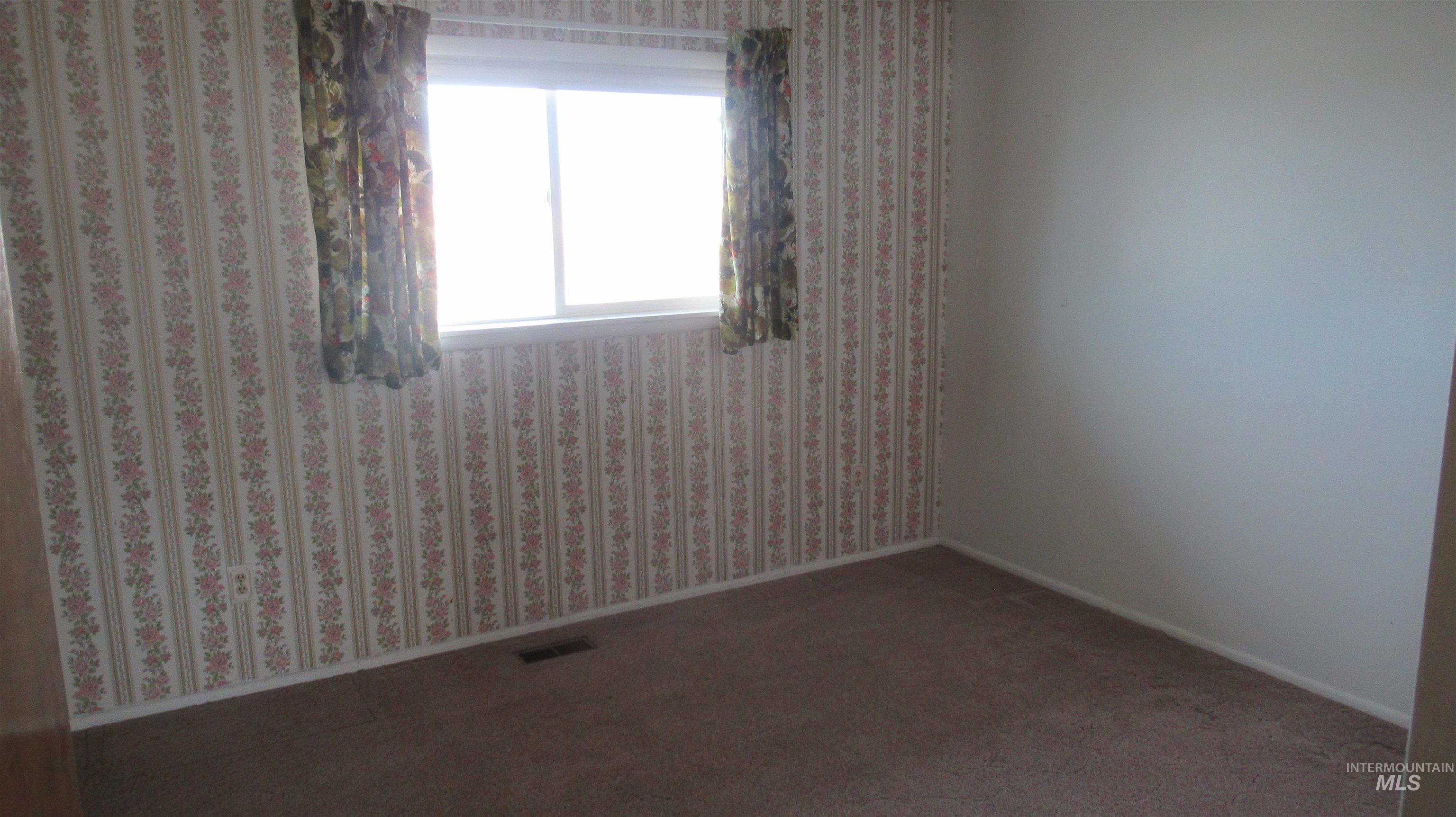 1317 SW 30 th Street, Ontario, Oregon 97914, 5 Bedrooms, 3 Bathrooms, Residential For Sale, Price $349,900,MLS 98964571