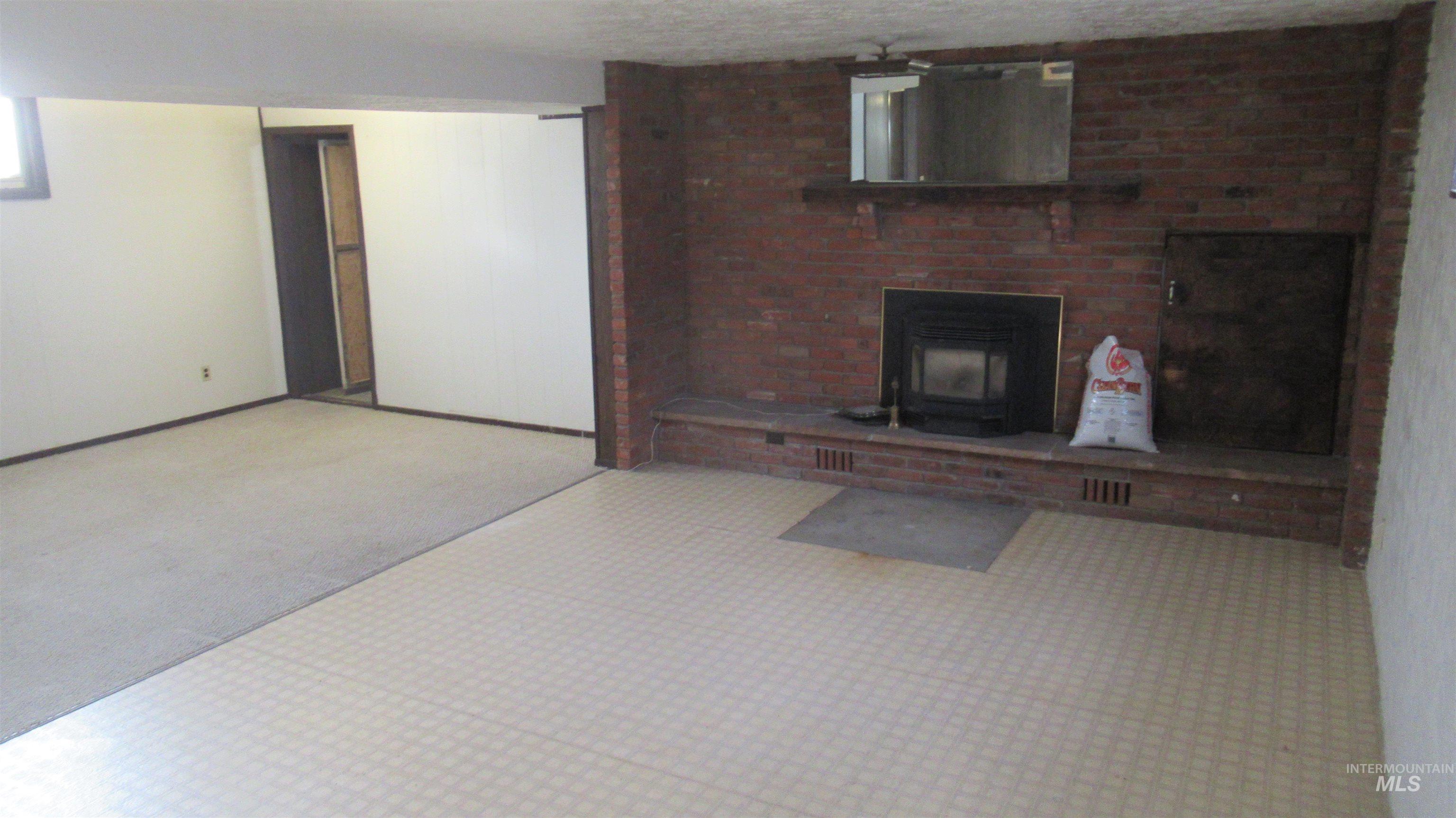 1317 SW 30 th Street, Ontario, Oregon 97914, 5 Bedrooms, 3 Bathrooms, Residential For Sale, Price $349,900,MLS 98964571