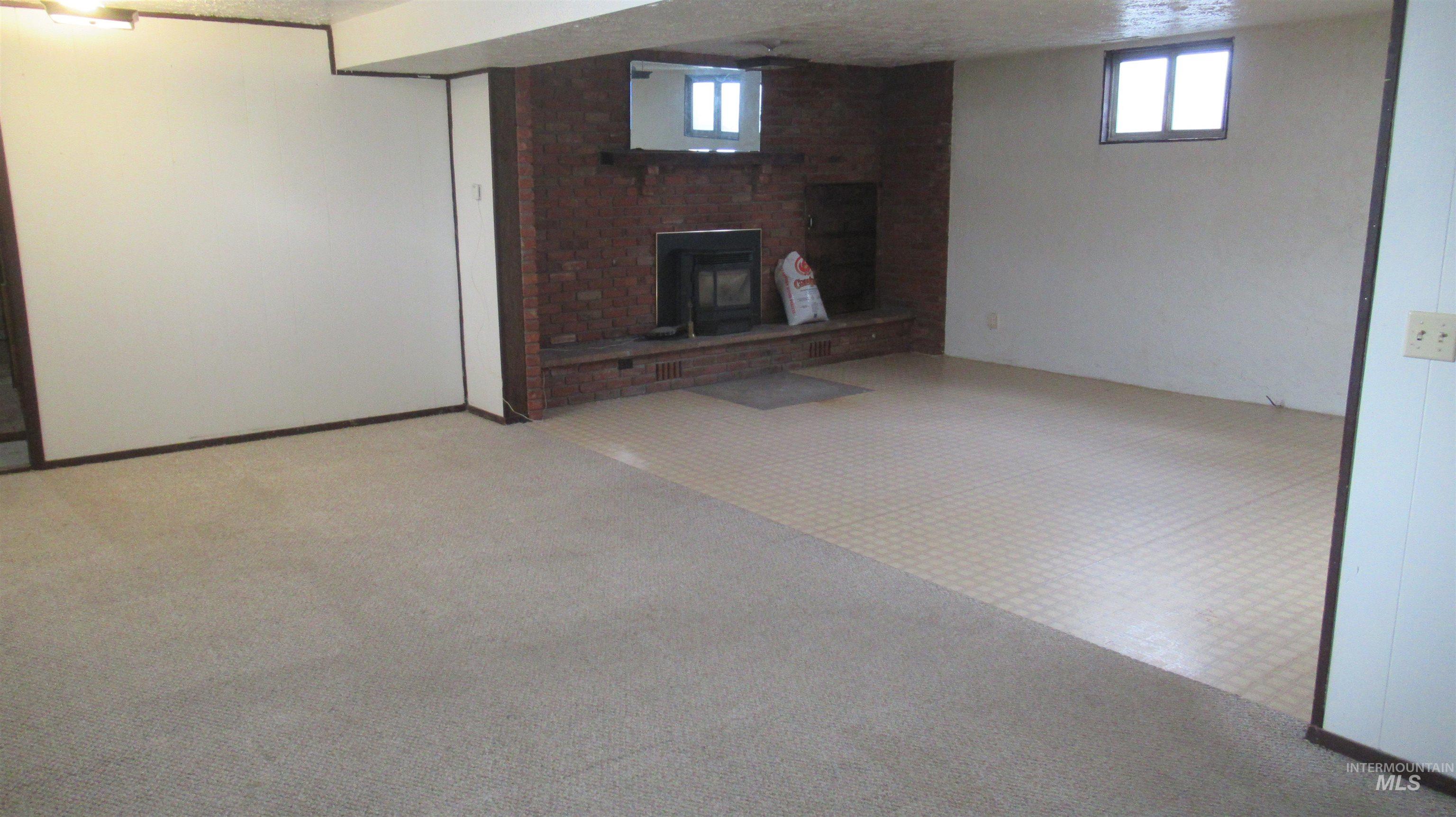 1317 SW 30 th Street, Ontario, Oregon 97914, 5 Bedrooms, 3 Bathrooms, Residential For Sale, Price $349,900,MLS 98964571