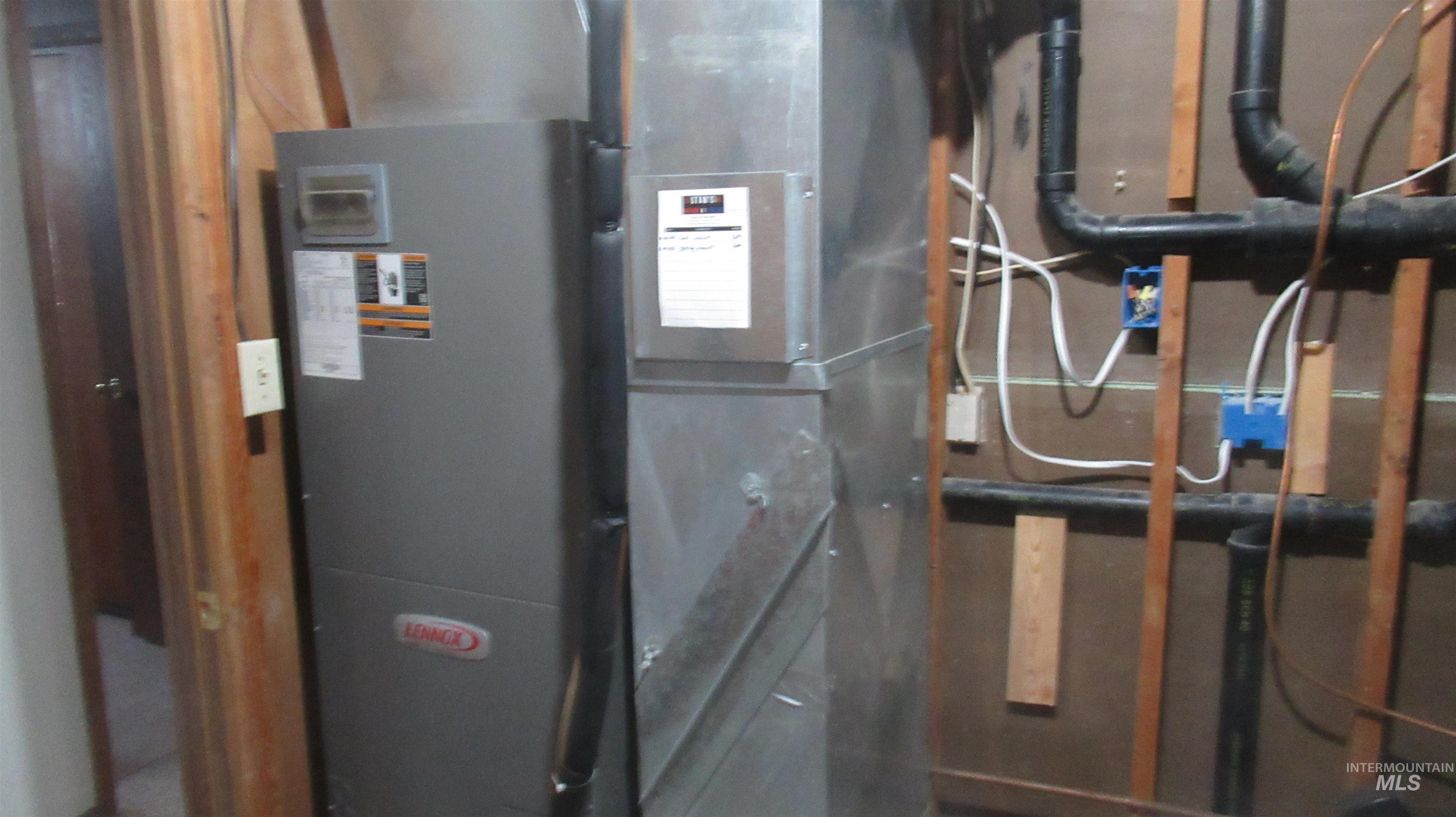 1317 SW 30 th Street, Ontario, Oregon 97914, 5 Bedrooms, 3 Bathrooms, Residential For Sale, Price $349,900,MLS 98964571